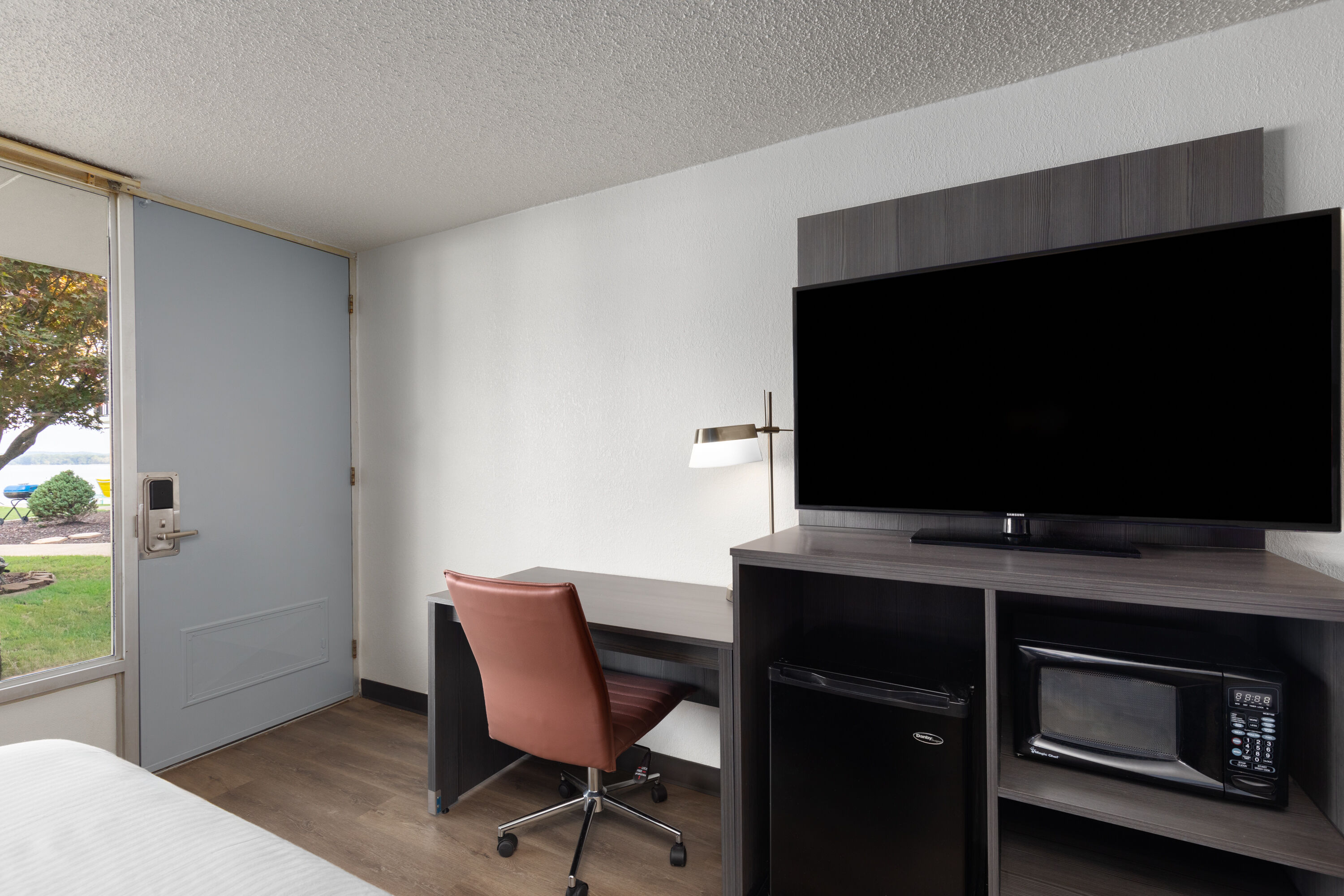 Guest room at the Super 8 by Wyndham Riverside AL in Riverside, Alabama