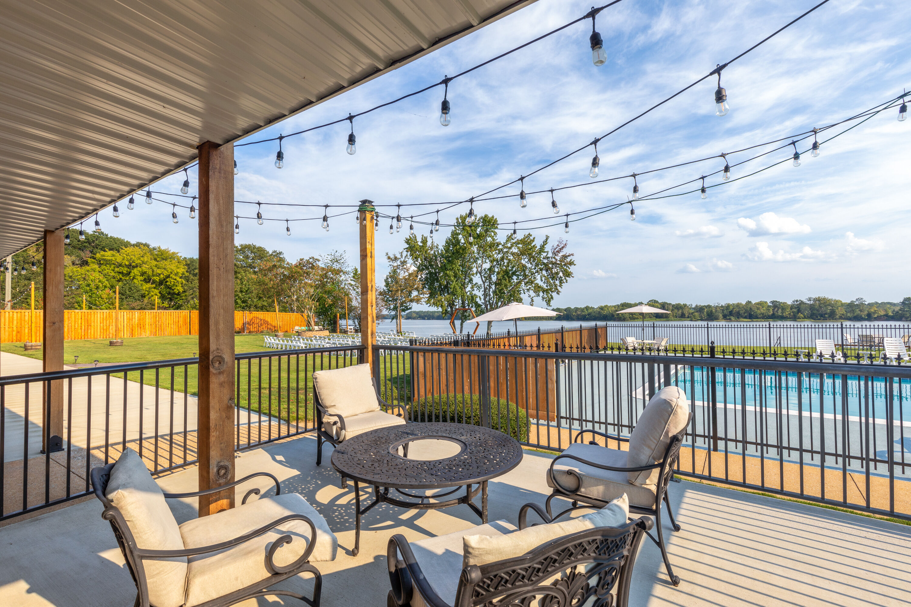 Scenic Image of Super 8 by Wyndham Riverside AL hotel in Riverside, Alabama