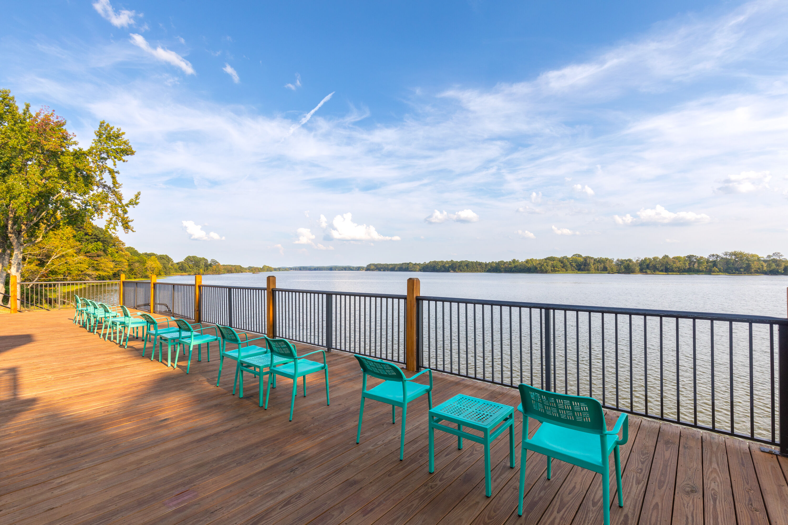 Scenic Image of Super 8 by Wyndham Riverside AL hotel in Riverside, Alabama