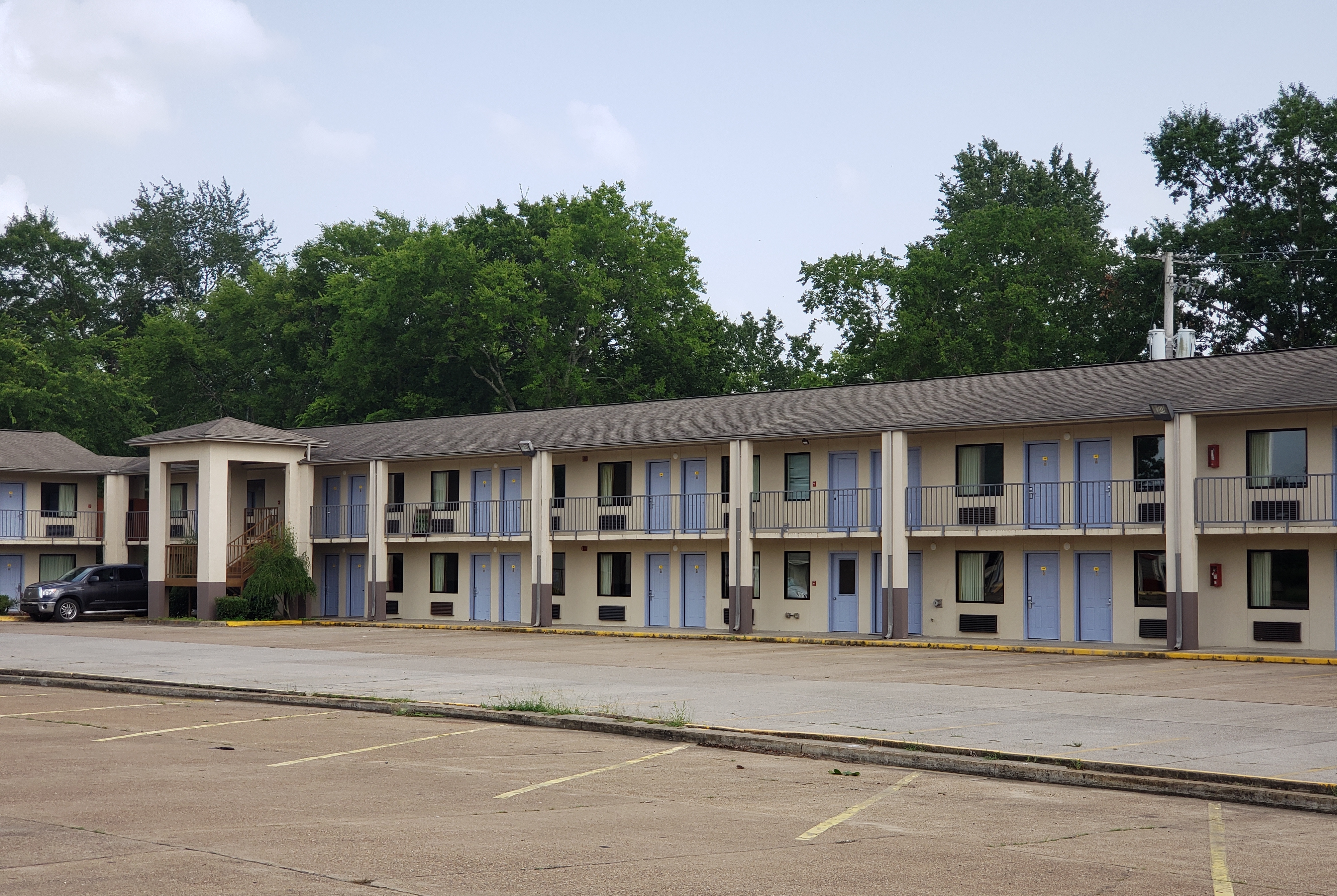 Exterior of Super 8 by Wyndham Arkadelphia Caddo Valley Area hotel in Arkadelphia, Arkansas