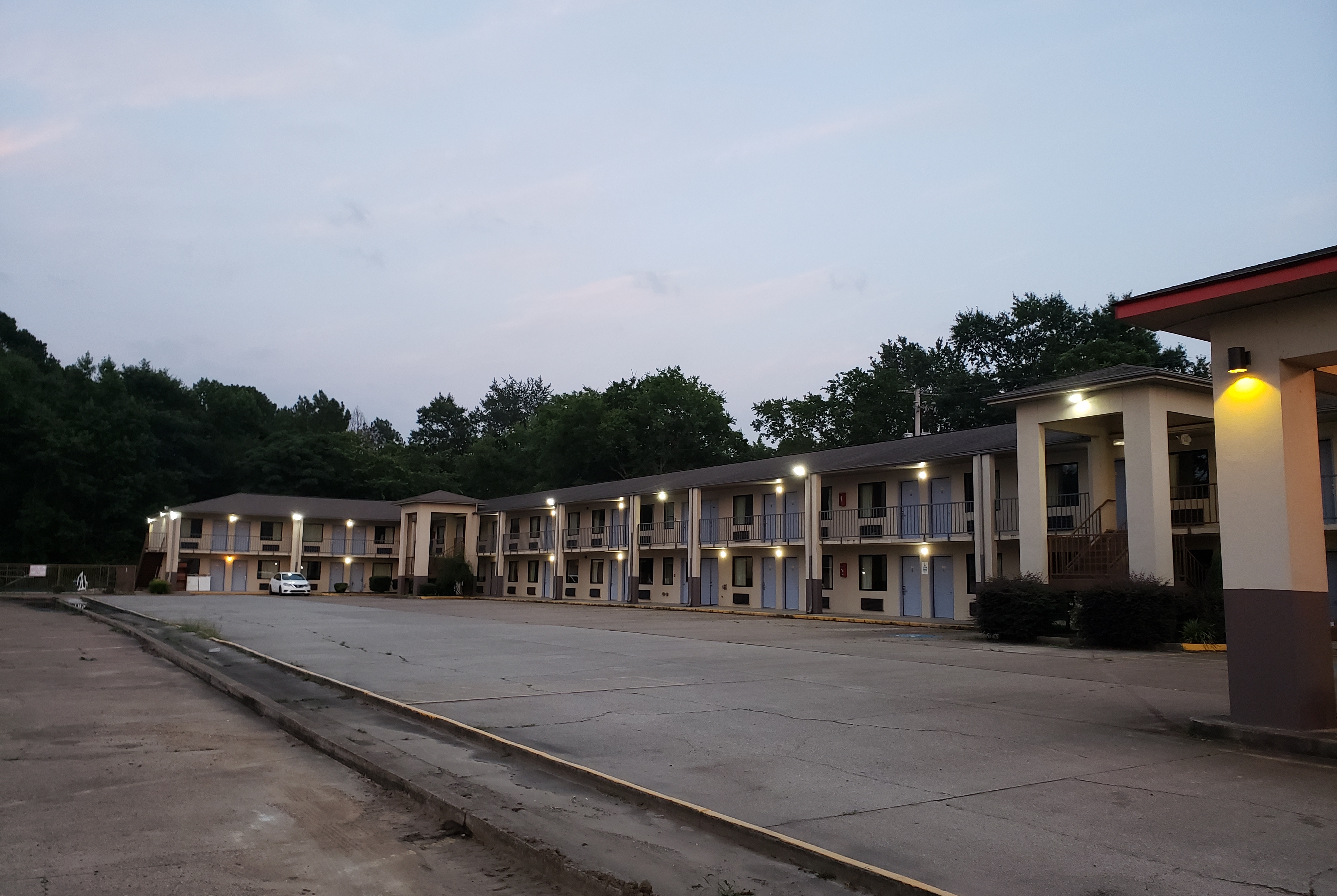 Exterior of Super 8 by Wyndham Arkadelphia Caddo Valley Area hotel in Arkadelphia, Arkansas