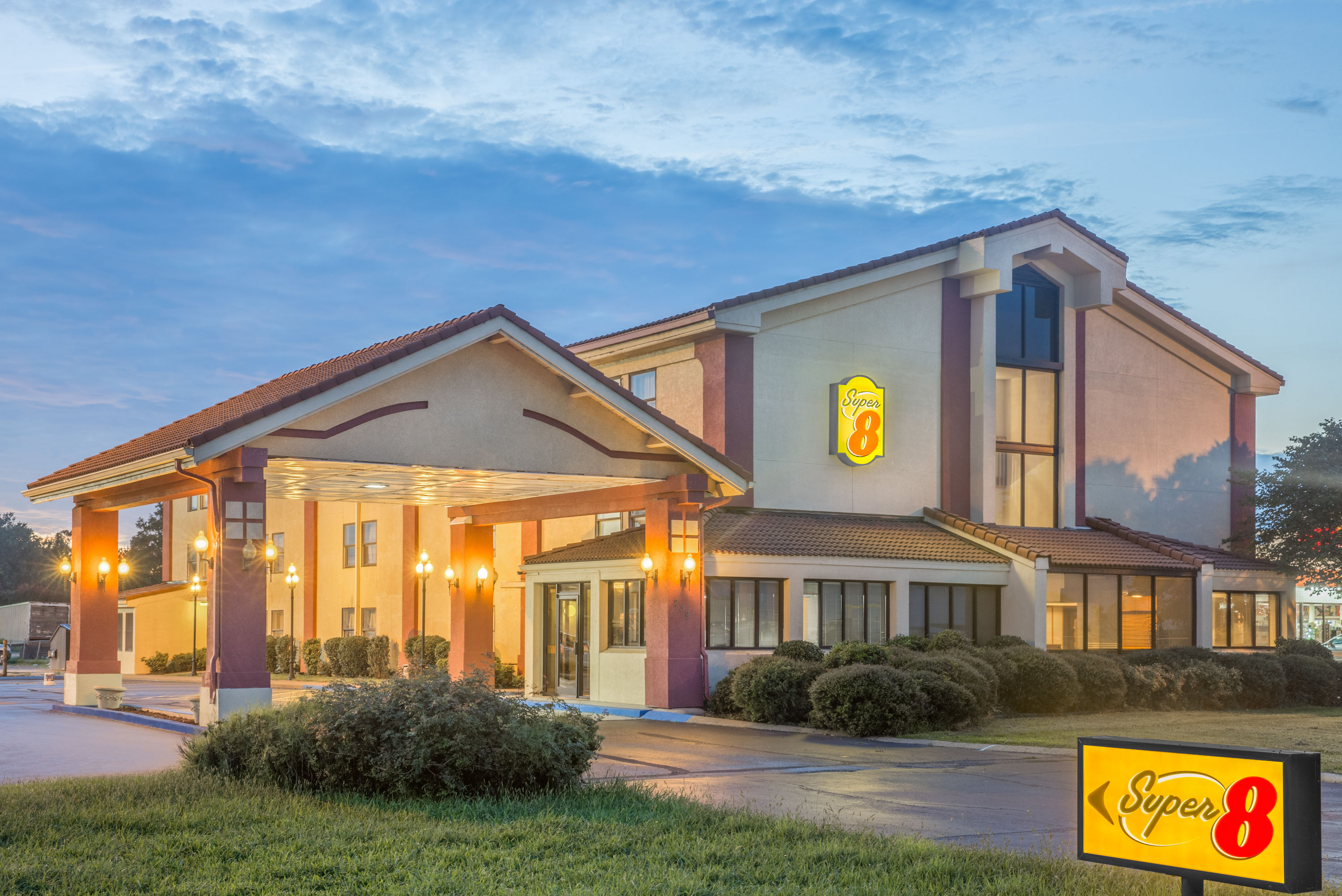 Super 8 By Wyndham Blytheville Blytheville Ar Hotels