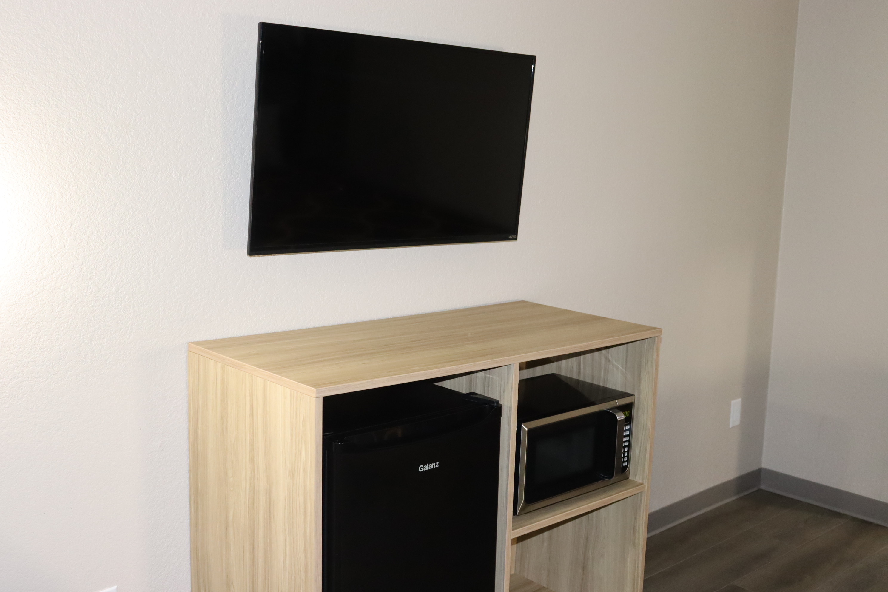 Guest room at the Super 8 by Wyndham Cabot in Cabot, Arkansas