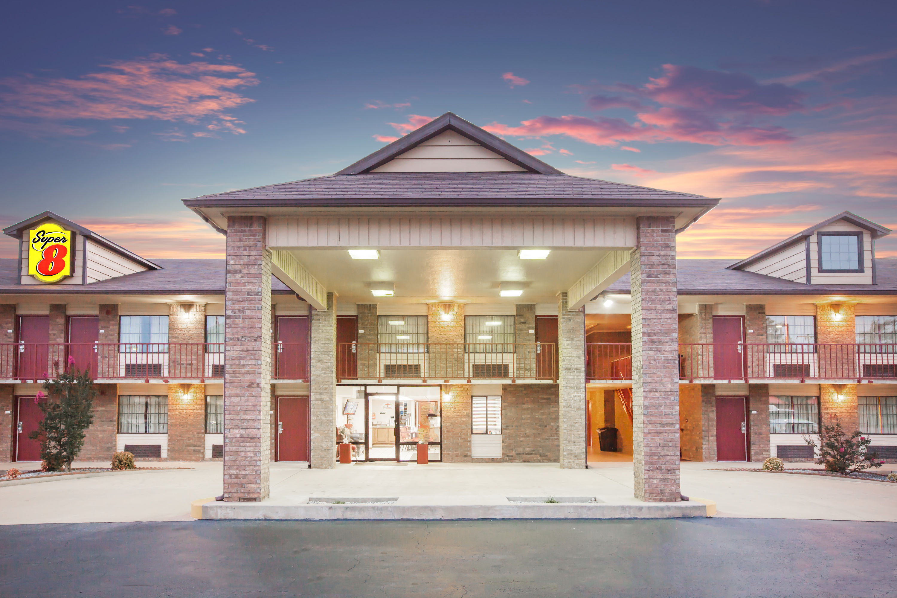 Super 8 by Wyndham Clinton Clinton AR Hotels