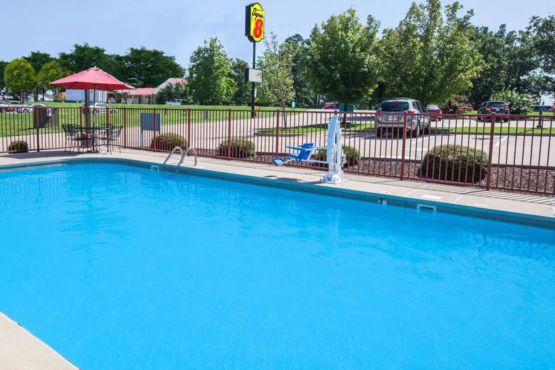Pool at the Super 8 Clinton in Clinton, Arkansas