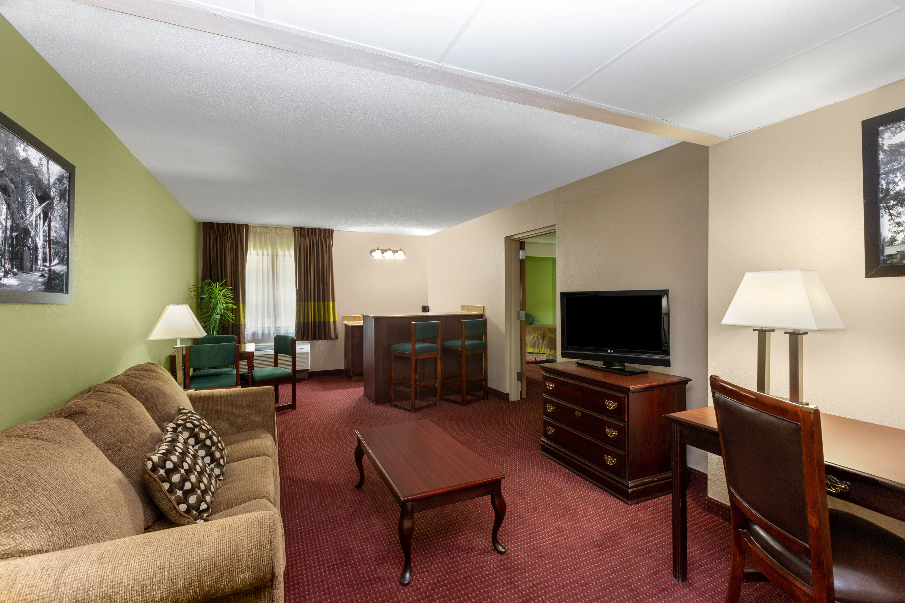 Super 8 By Wyndham Eureka Springs Eureka Springs Ar Hotels