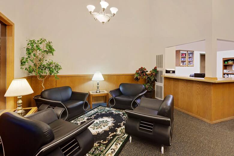 Super 8 - Fayetteville hotel lobby in Fayetteville, Arkansas