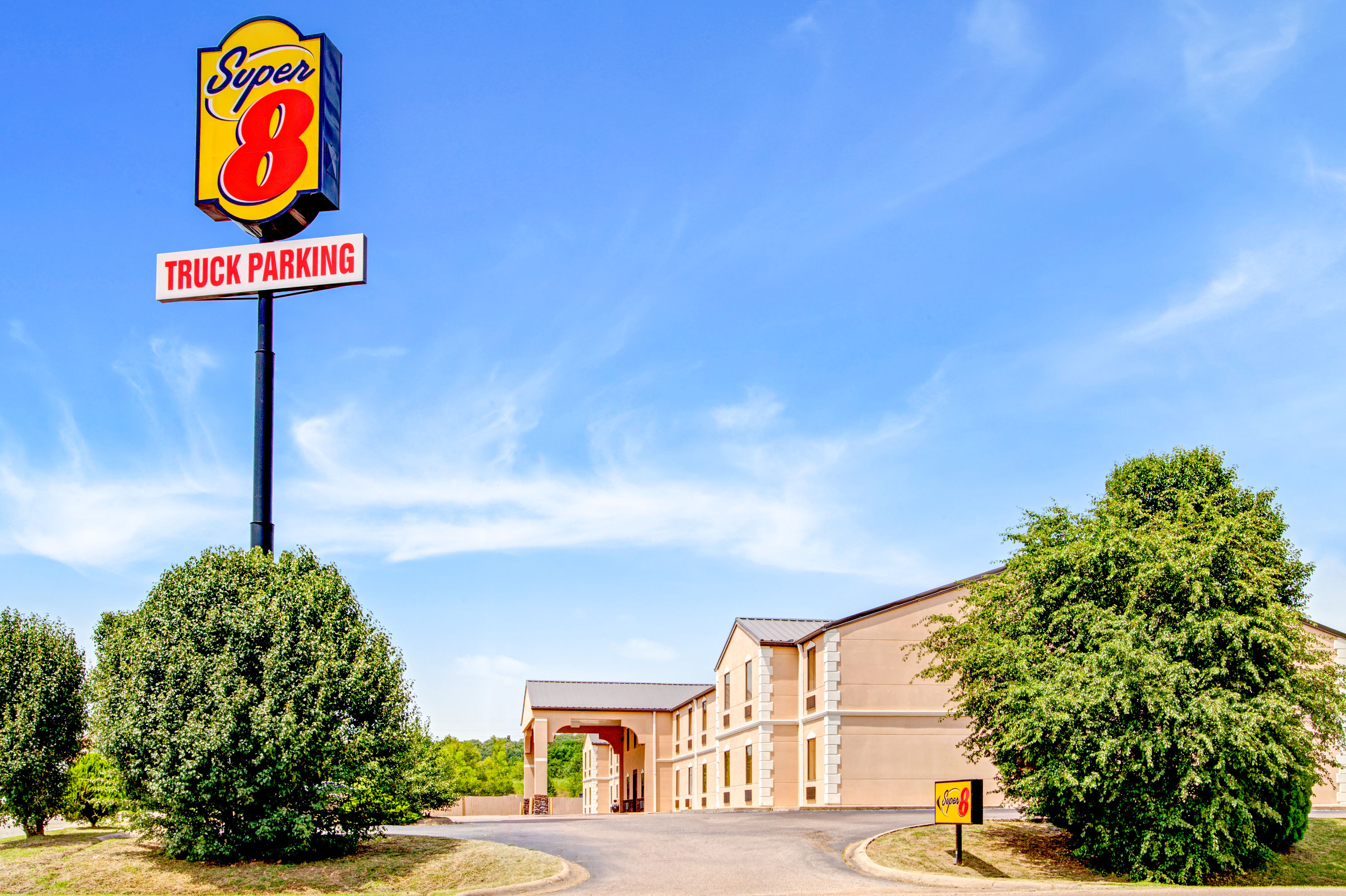 Exterior of Super 8 by Wyndham Forrest City AR hotel in Forrest City, Arkansas