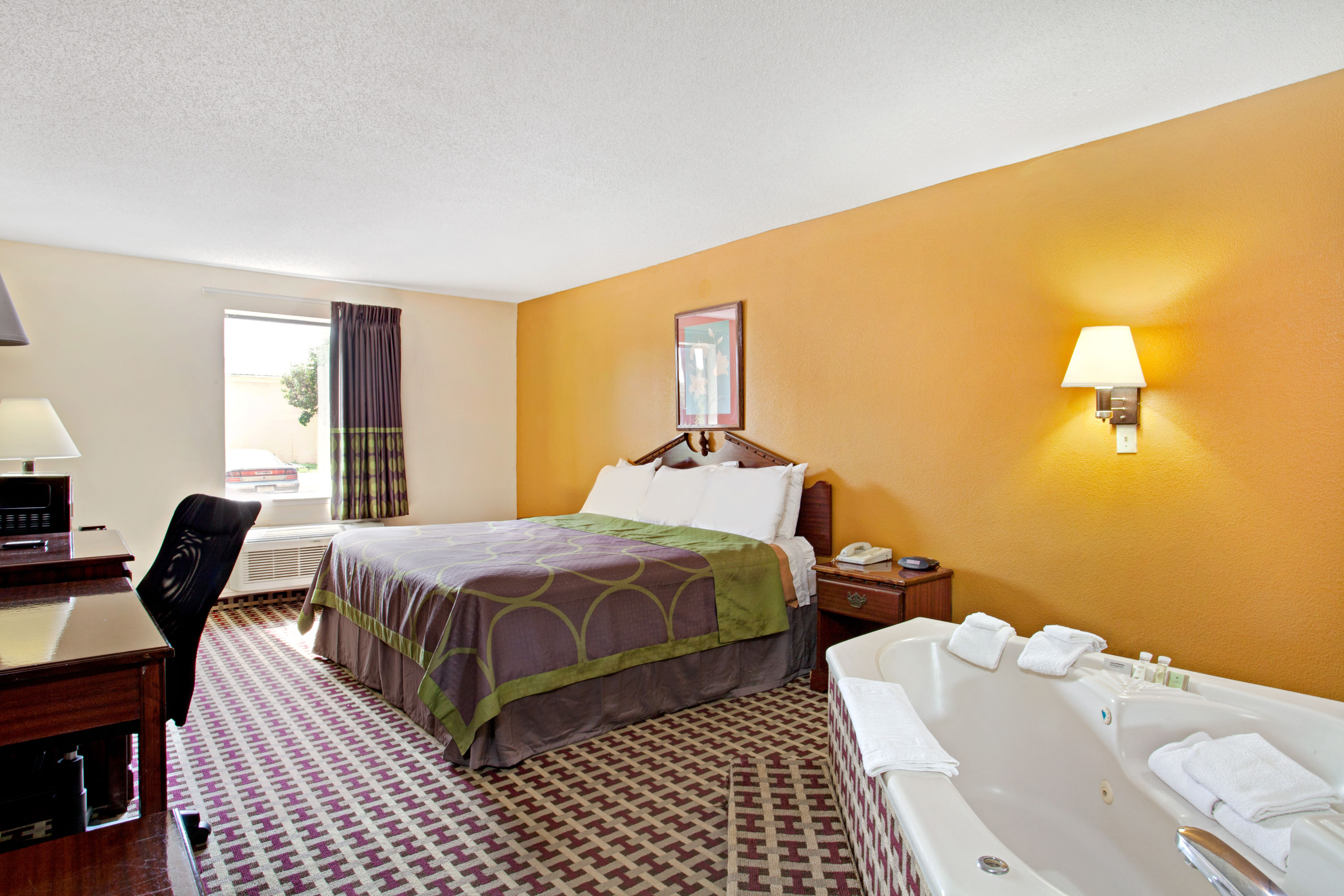 Super 8 by Wyndham Forrest City AR suite in Forrest City, Arkansas