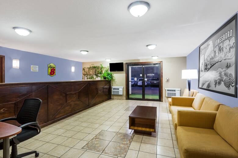 Super 8 Jonesboro hotel lobby in Jonesboro, Arkansas