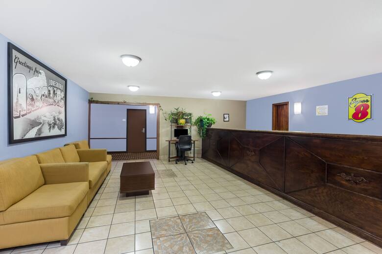 Super 8 Jonesboro hotel lobby in Jonesboro, Arkansas