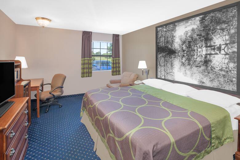 Guest room at the Super 8 Lowell/Bentonville/Rogers Area in Lowell, Arkansas