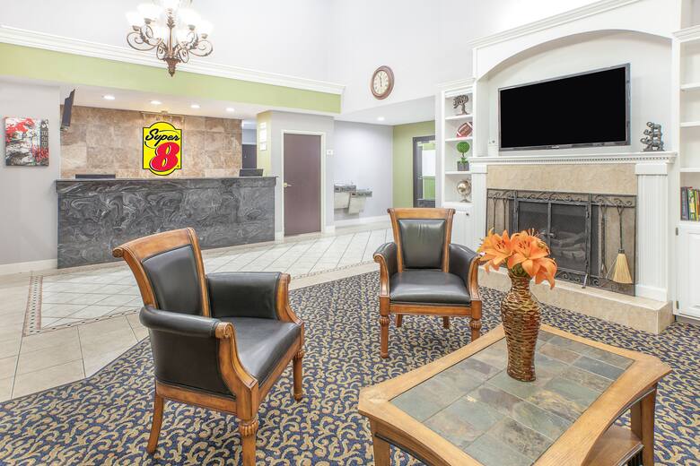 Super 8 Lowell/Bentonville/Rogers Area hotel lobby in Lowell, Arkansas