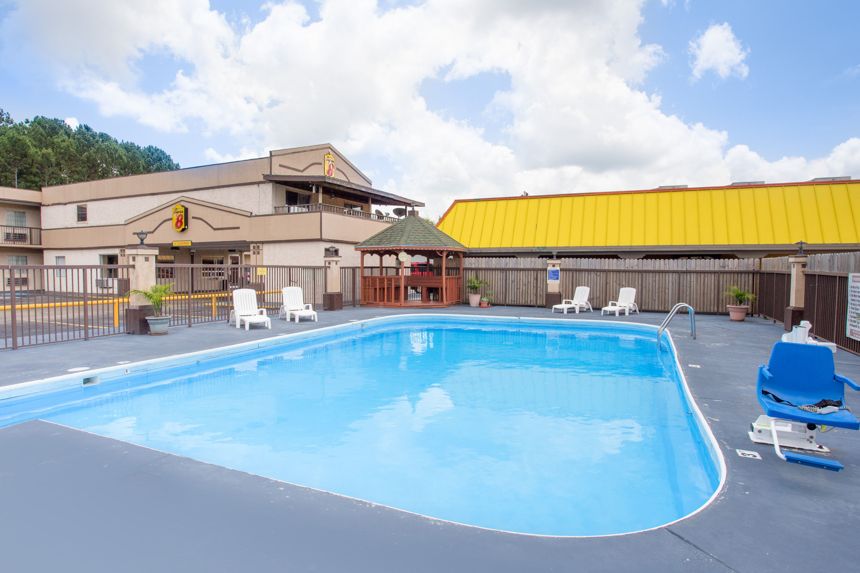 Super 8 by Wyndham Monticello AR Monticello, AR Hotels