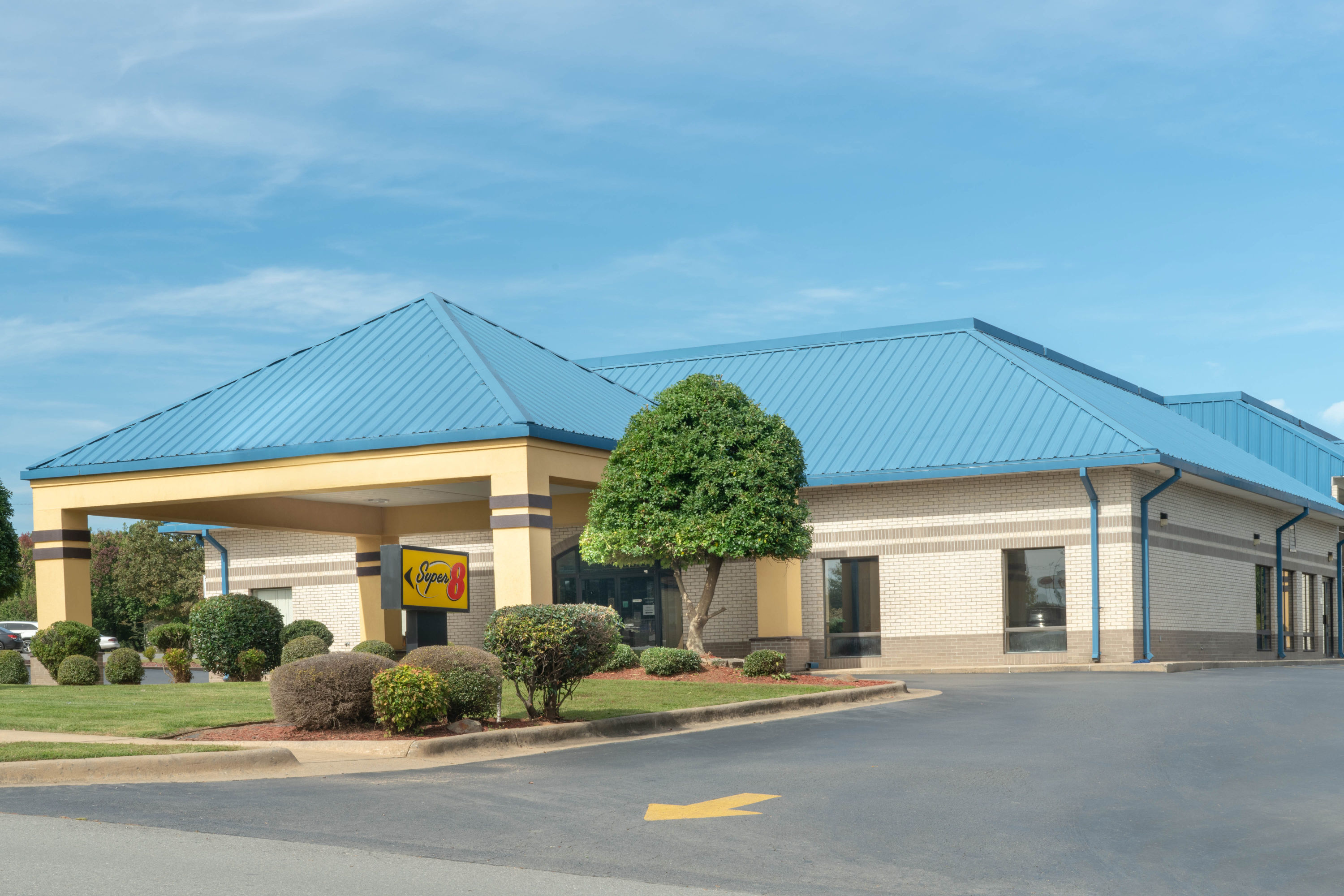 Exterior Day Image of Super 8 by Wyndham North Little Rock/McCain hotel in North Little Rock, Arkansas