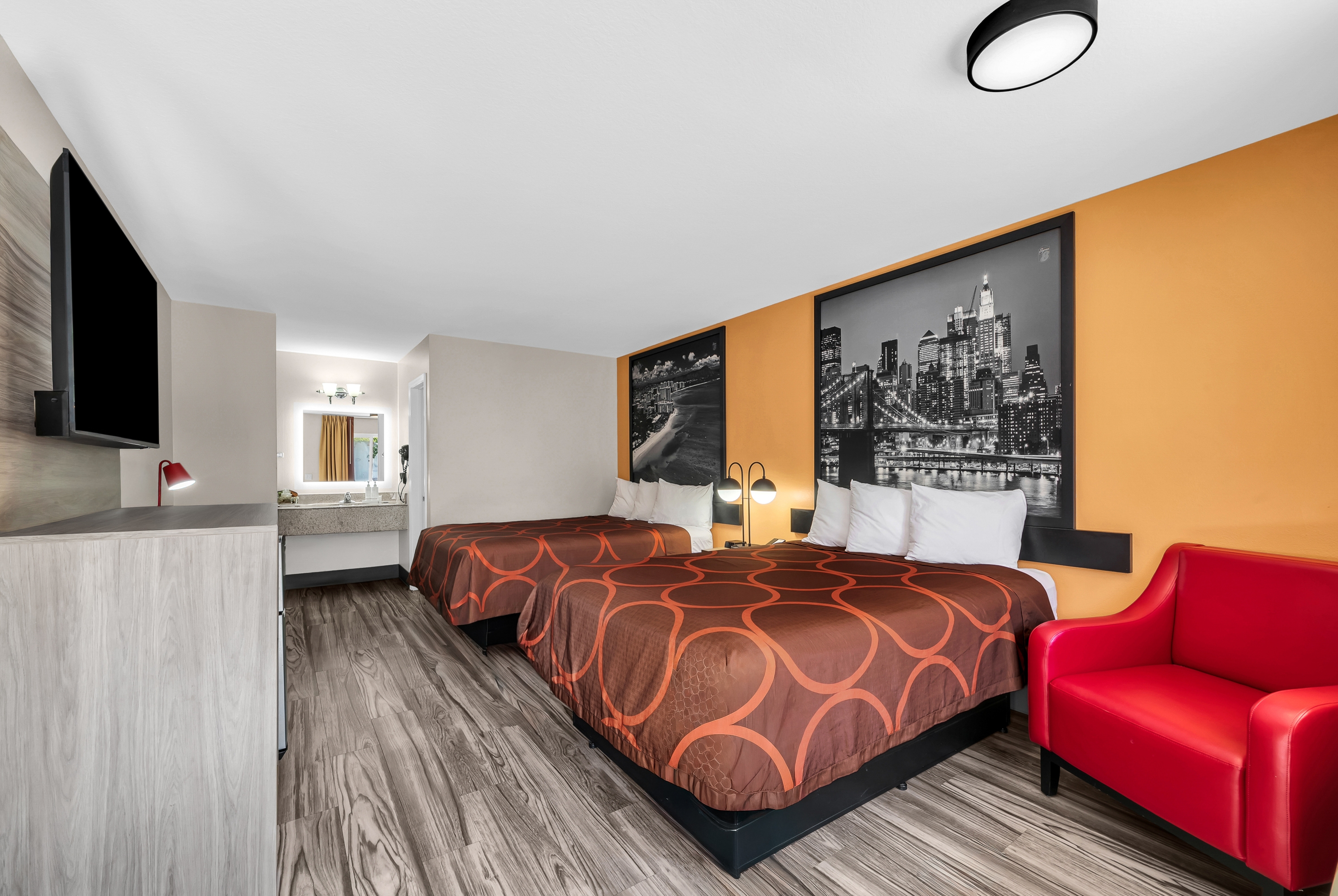 Guest room at the Super 8 by Wyndham Siloam Springs in Siloam Springs, Arkansas