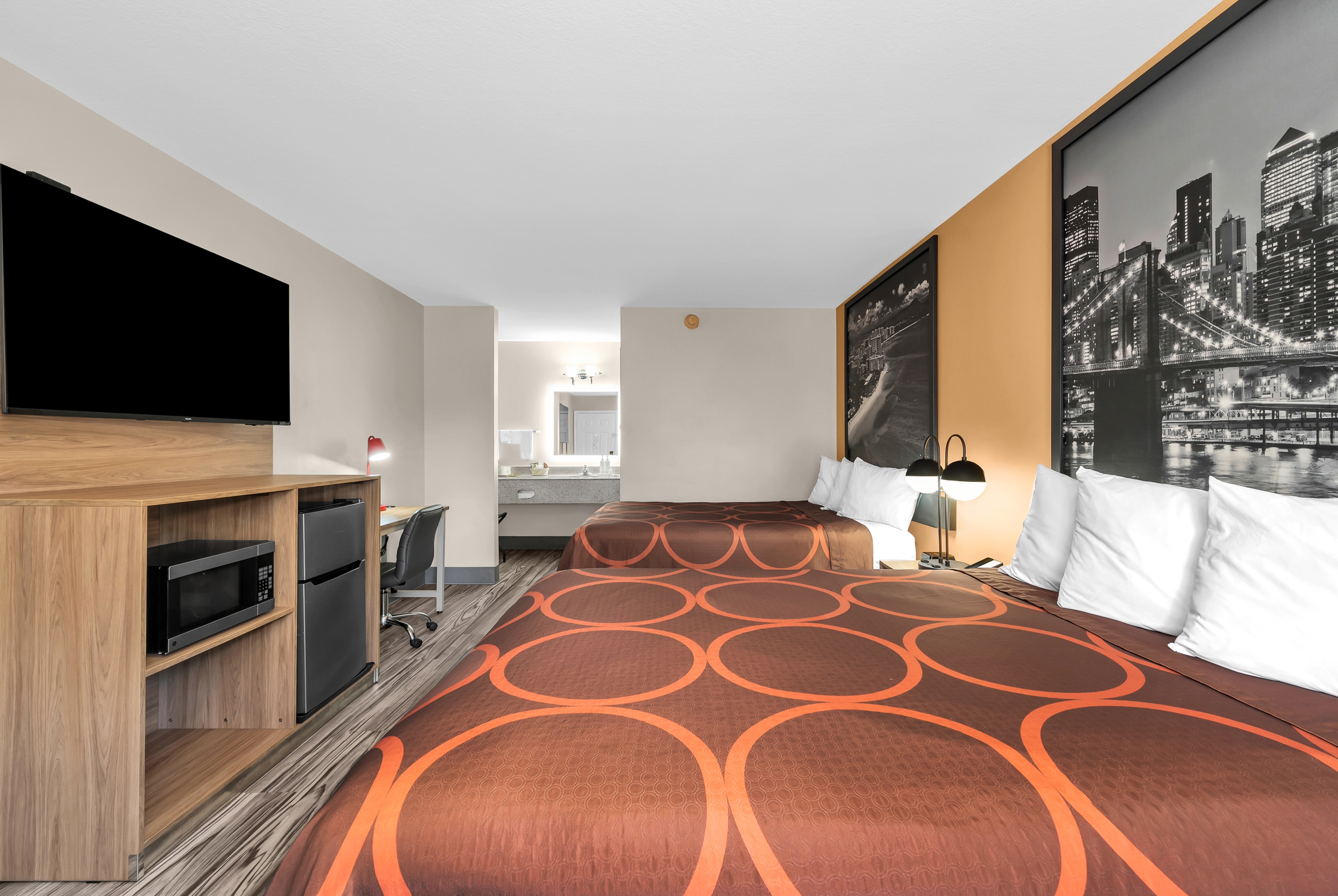 Guest room at the Super 8 by Wyndham Siloam Springs in Siloam Springs, Arkansas