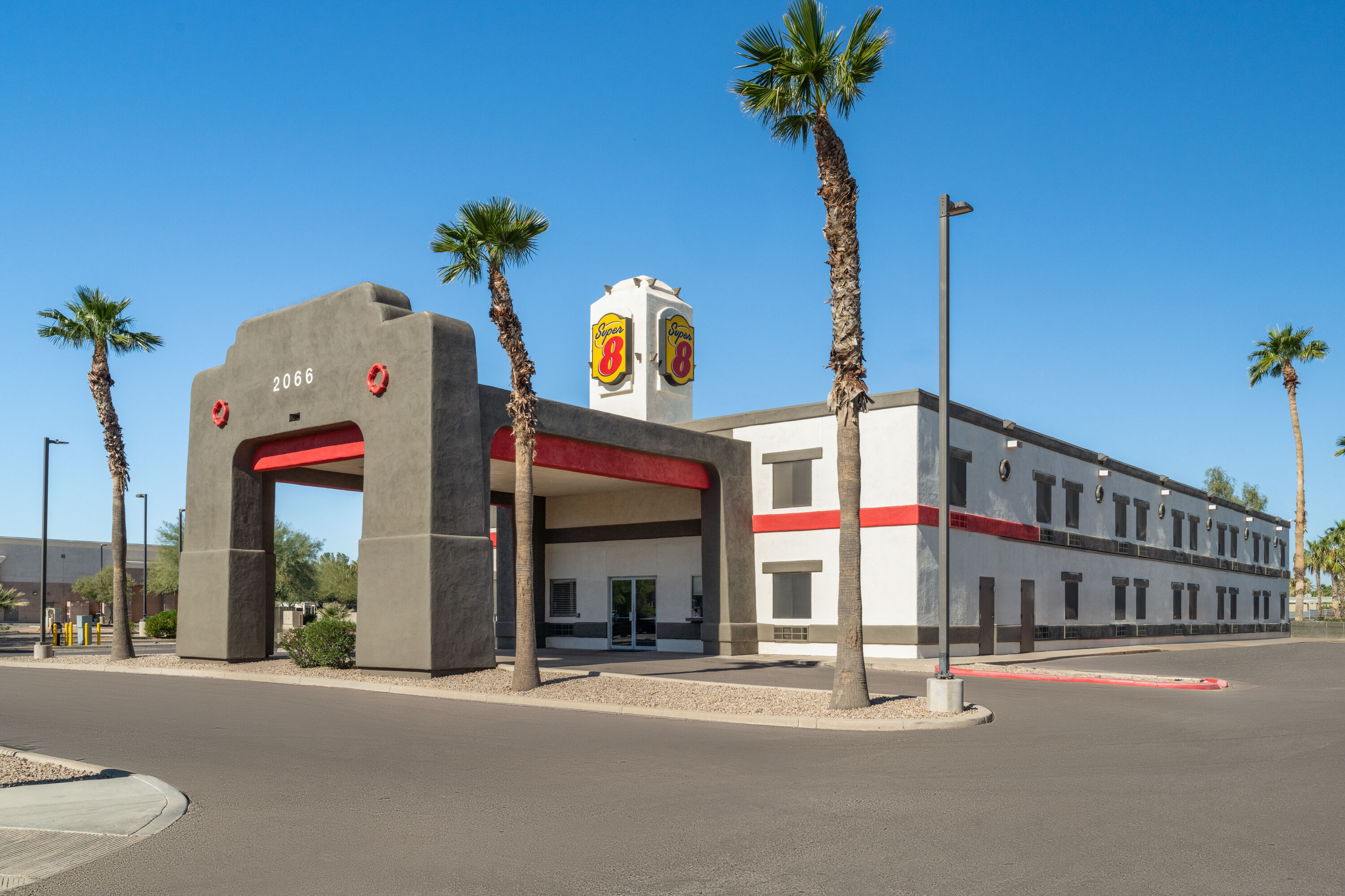 Exterior Day Image of Super 8 by Wyndham Casa Grande hotel in Casa Grande, Arizona