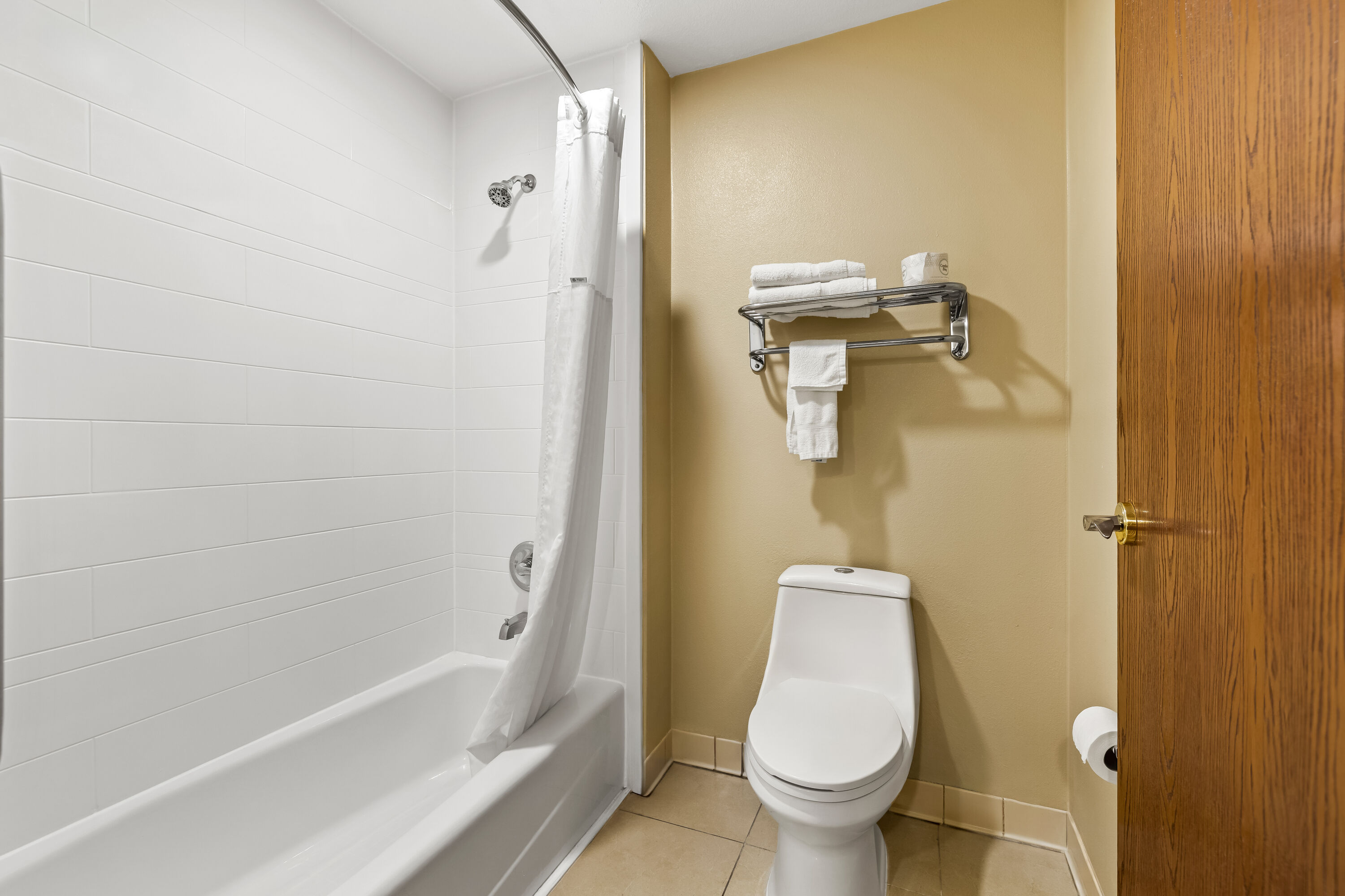 Guest room bath at the Super 8 by Wyndham Marana/Tucson Area in Marana, Arizona