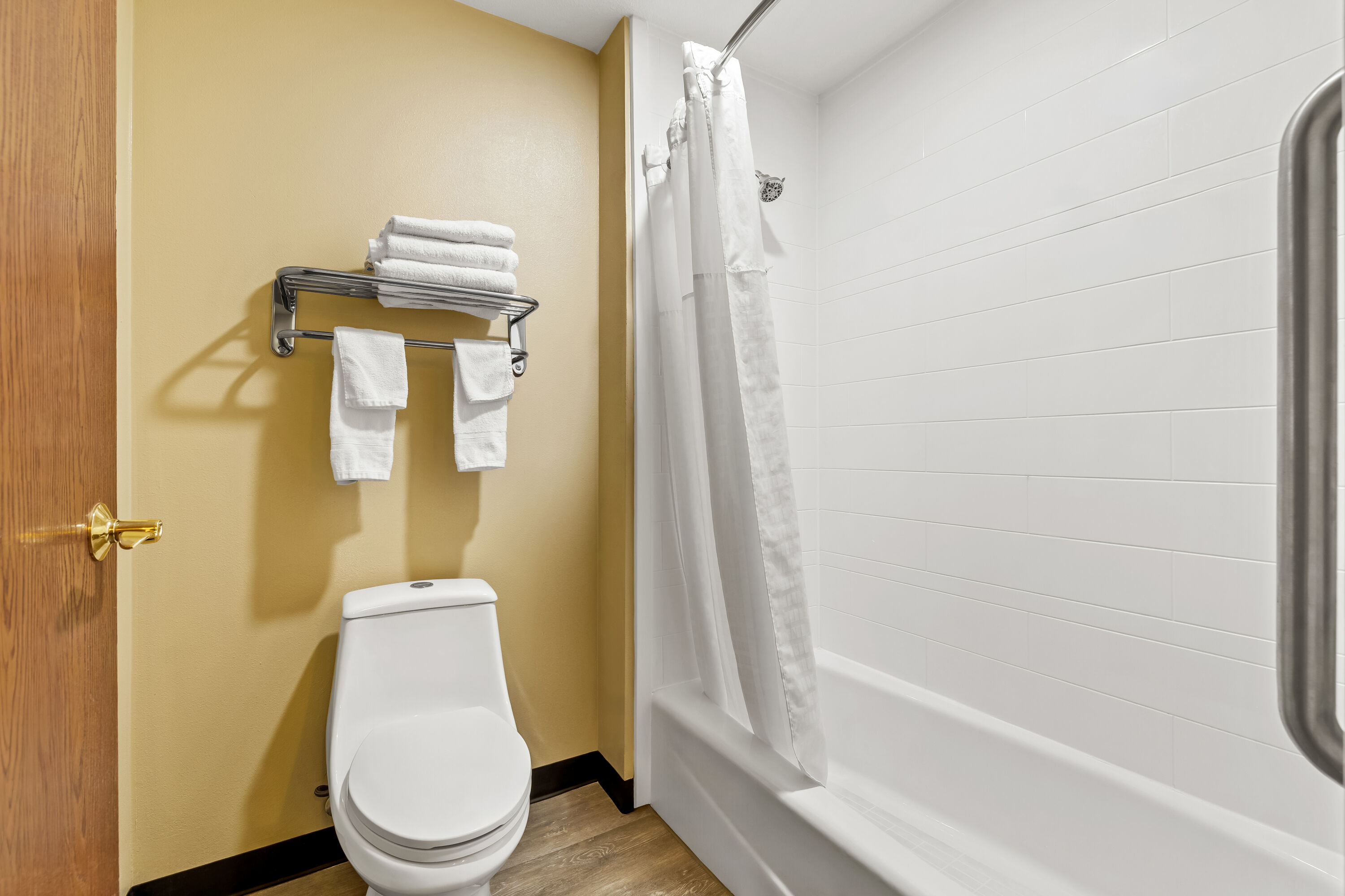 Guest room bath at the Super 8 by Wyndham Marana/Tucson Area in Marana, Arizona