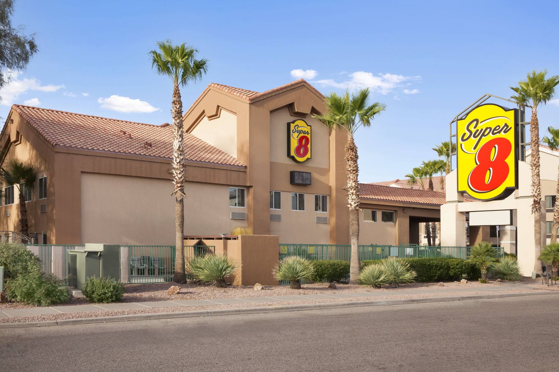 Exterior of Super 8 Marana/Tucson Area hotel in Marana, Arizona Exterior of Super 8 Marana/Tucson Area hotel in Marana, Arizona
