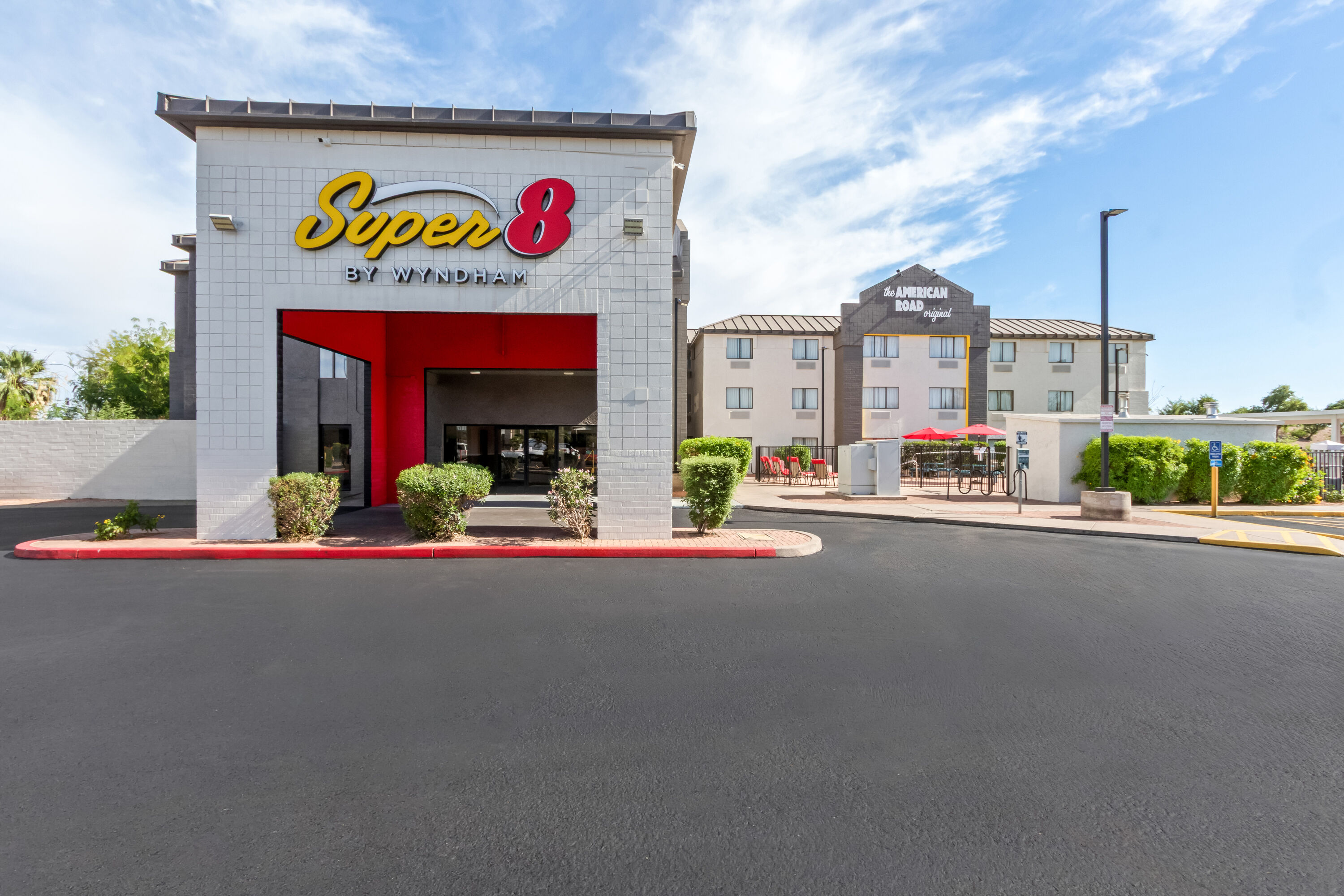 Exterior Day Image of Super 8 by Wyndham - Mesa/Gilbert hotel in Mesa, Arizona