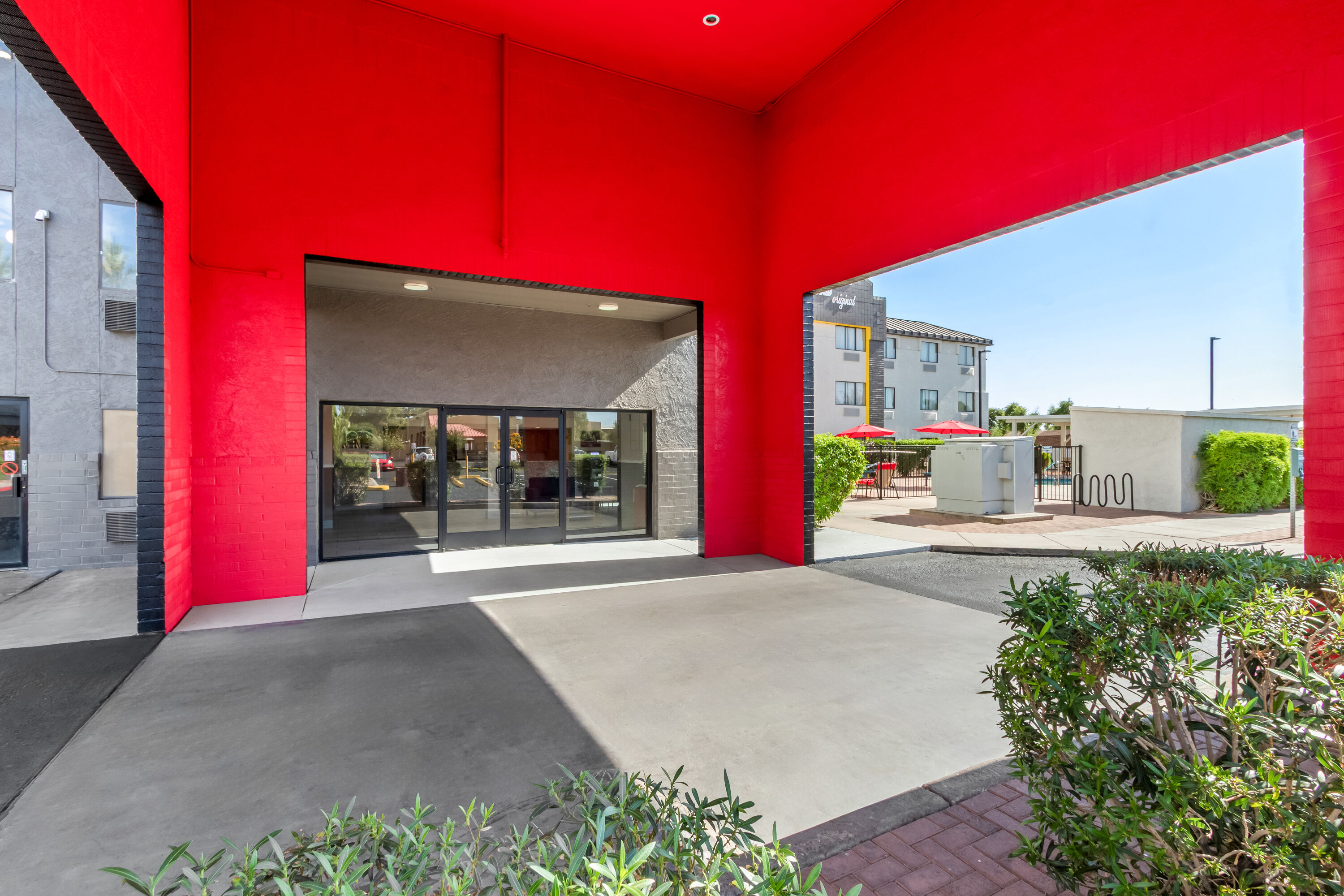 Exterior Day Image of Super 8 by Wyndham - Mesa/Gilbert hotel in Mesa, Arizona