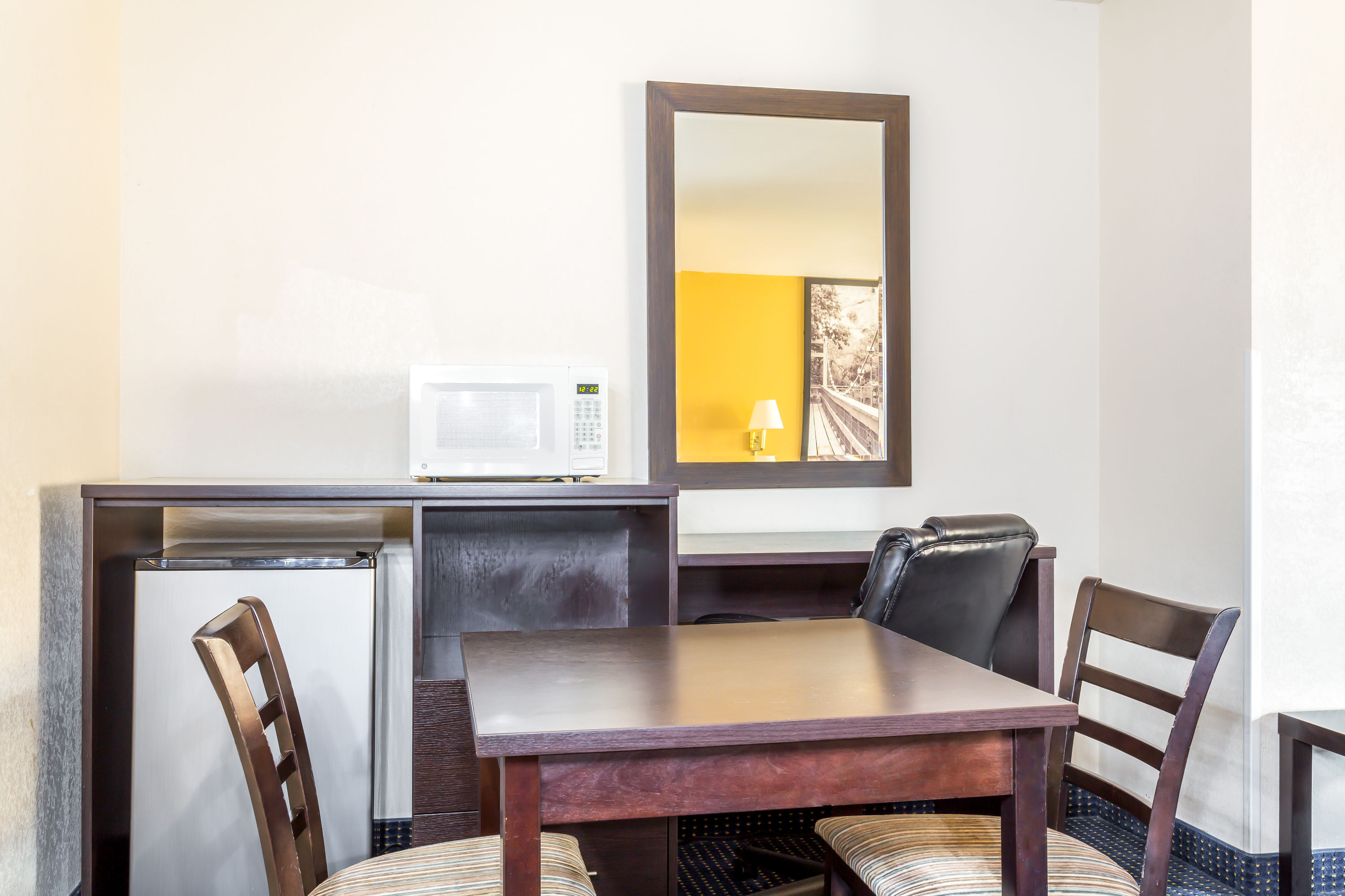 Guest room at the Super 8 by Wyndham - Mesa/Gilbert in Mesa, Arizona