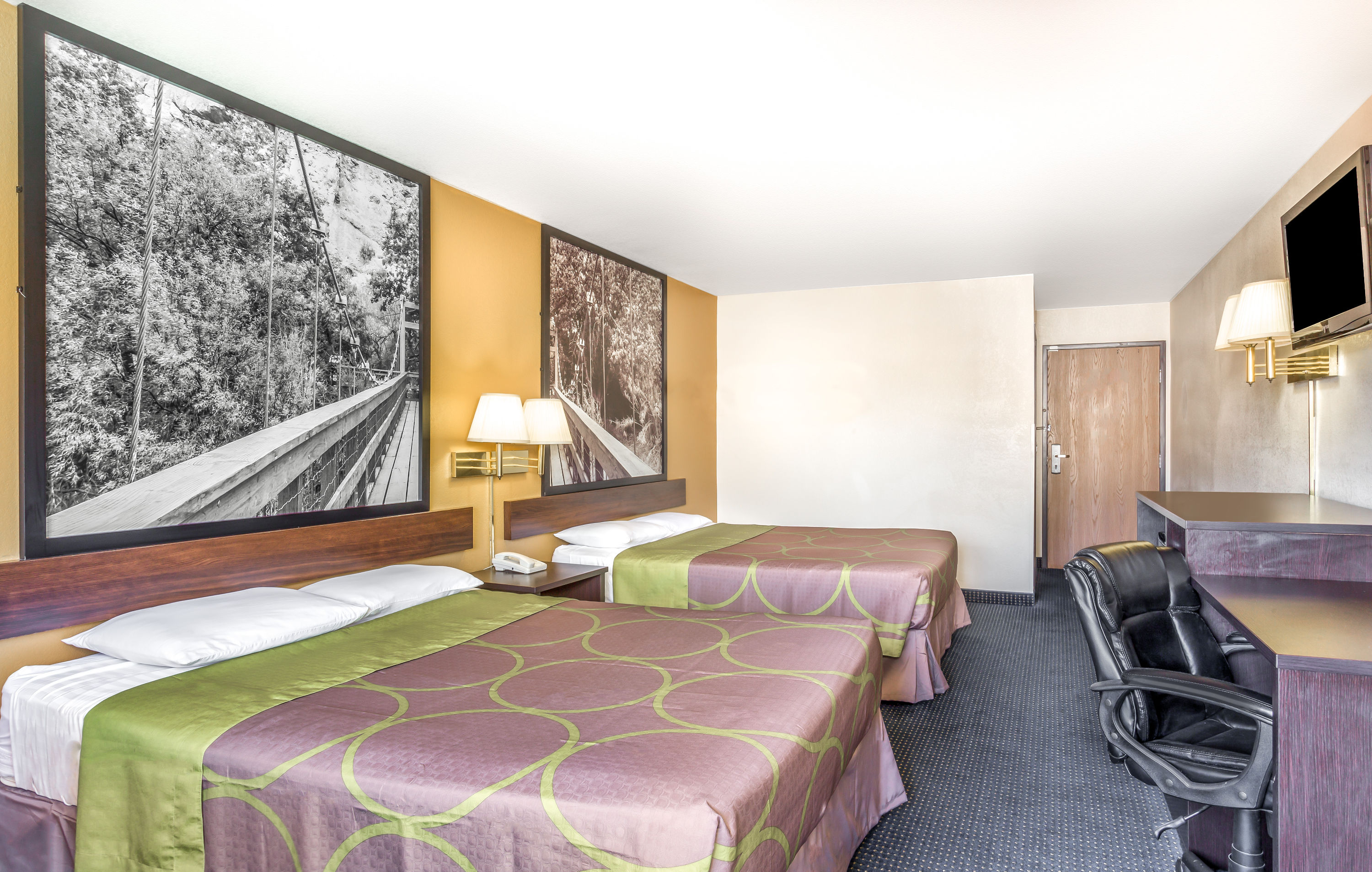 Guest room at the Super 8 by Wyndham - Mesa/Gilbert in Mesa, Arizona