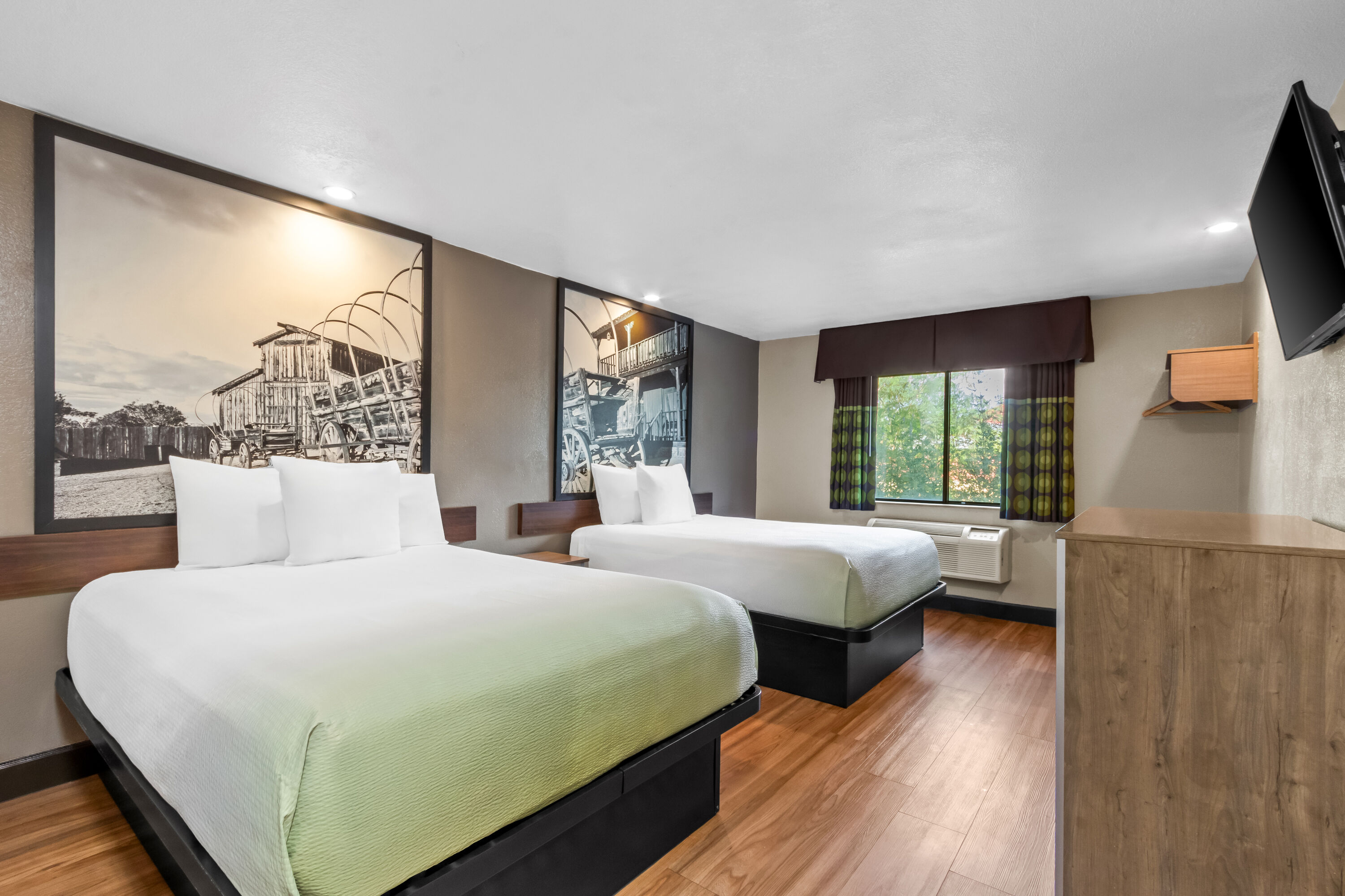 Double bed guest room at the Super 8 by Wyndham - Mesa/Gilbert in Mesa, Arizona