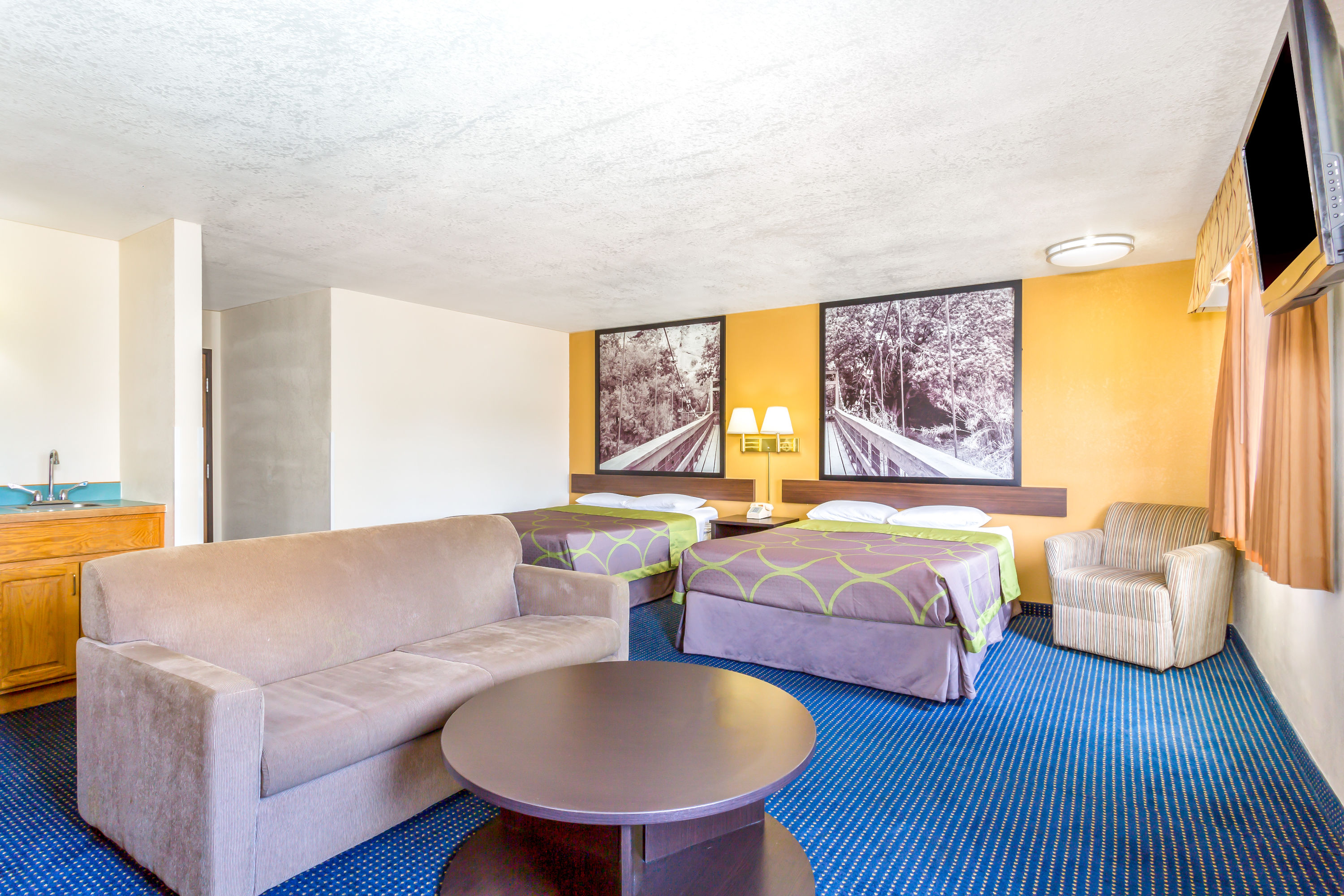 Super 8 by Wyndham - Mesa/Gilbert suite in Mesa, Arizona