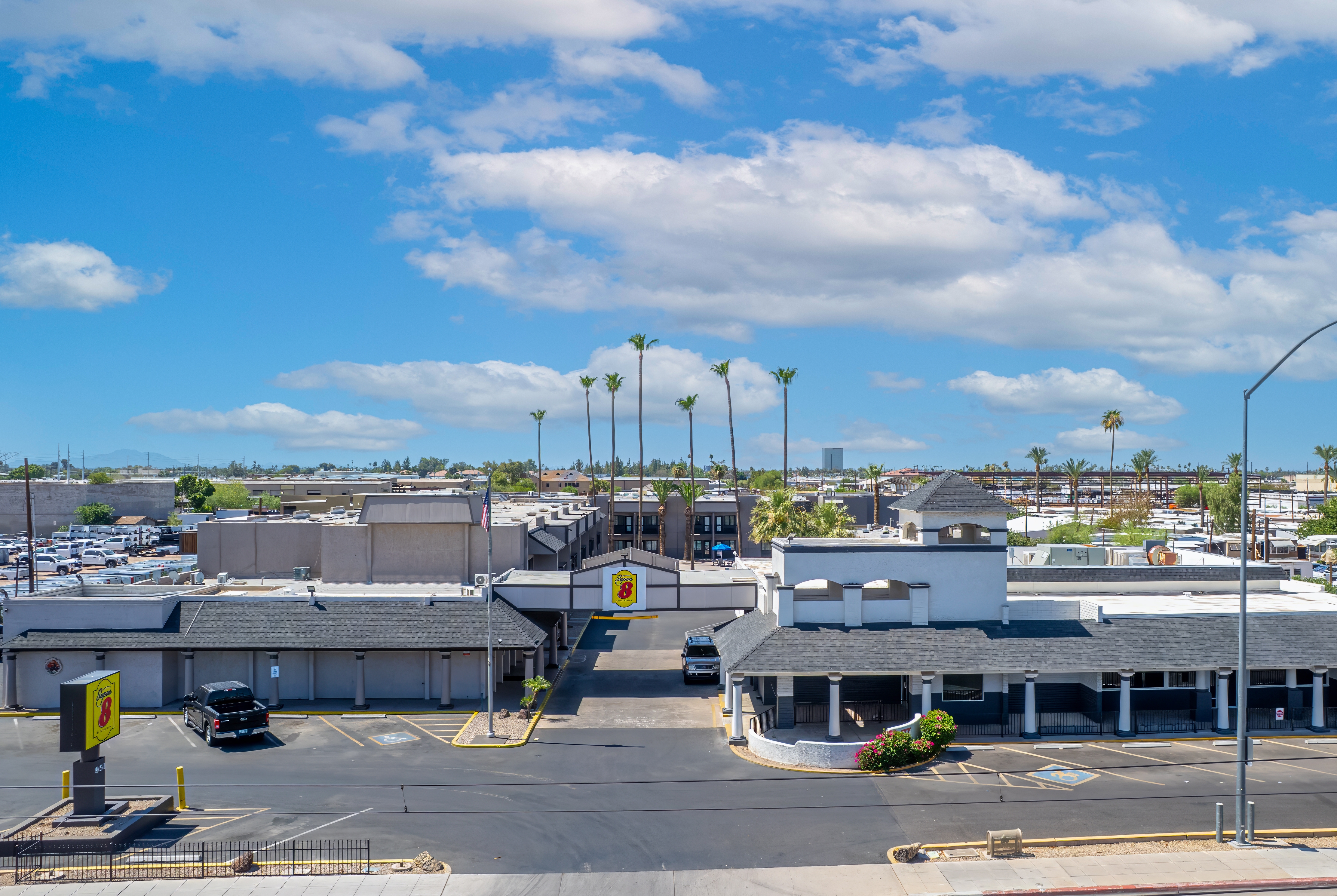 Exterior Day Image of Super 8 by Wyndham Mesa Downtown Near Convention Center hotel in Mesa, Arizona