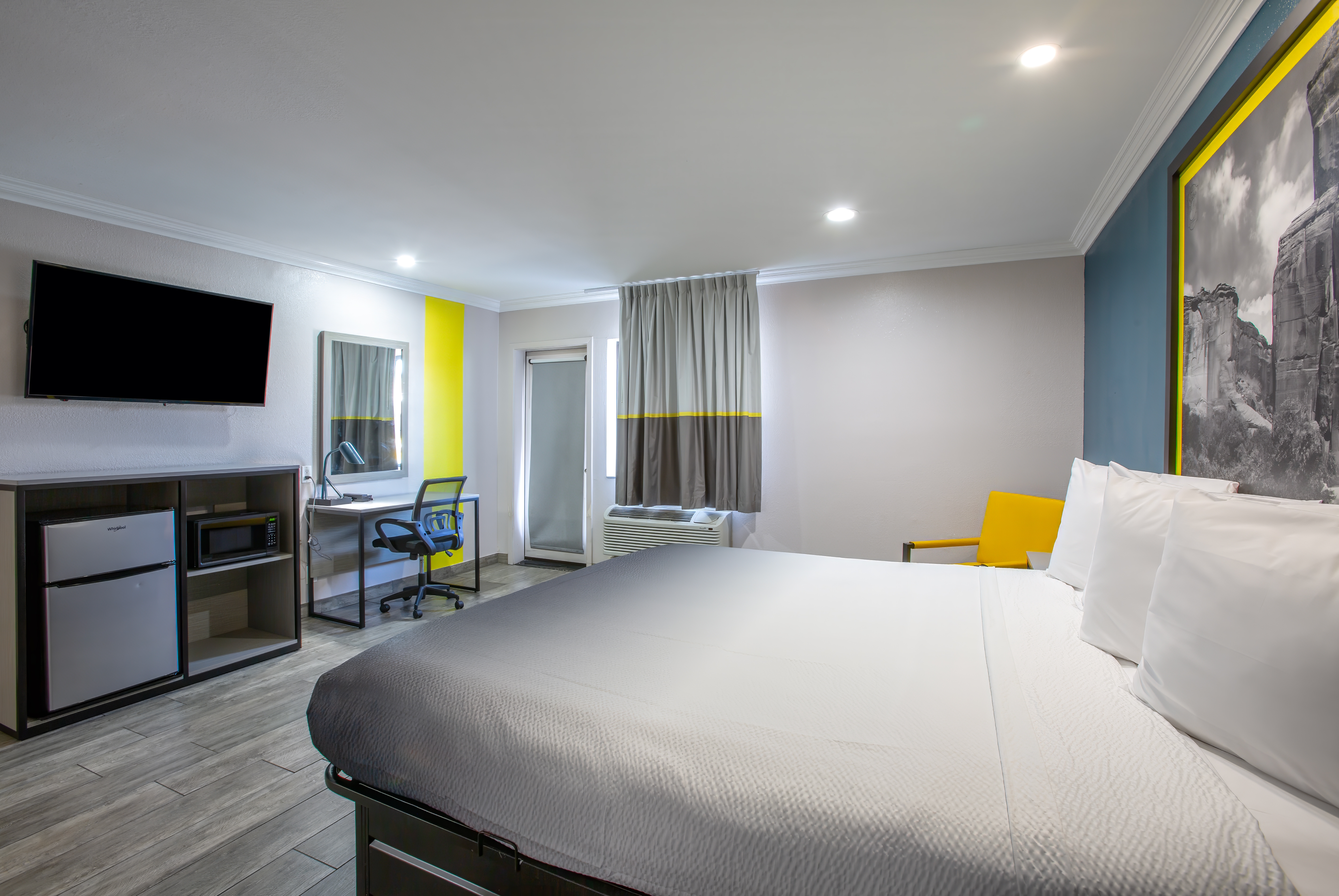 Guest room at the Super 8 by Wyndham Mesa Downtown Near Convention Center in Mesa, Arizona