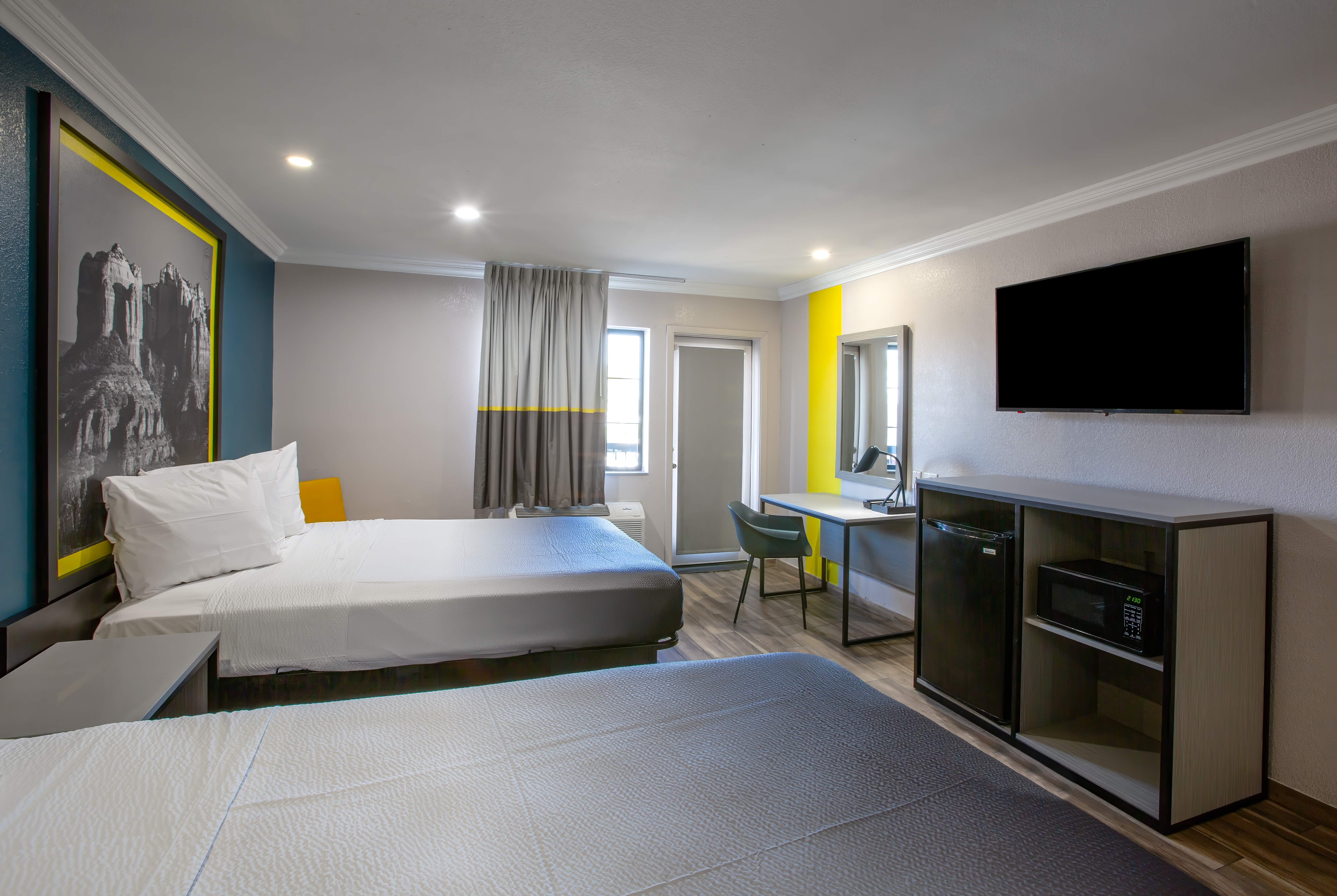 Guest room at the Super 8 by Wyndham Mesa Downtown Near Convention Center in Mesa, Arizona