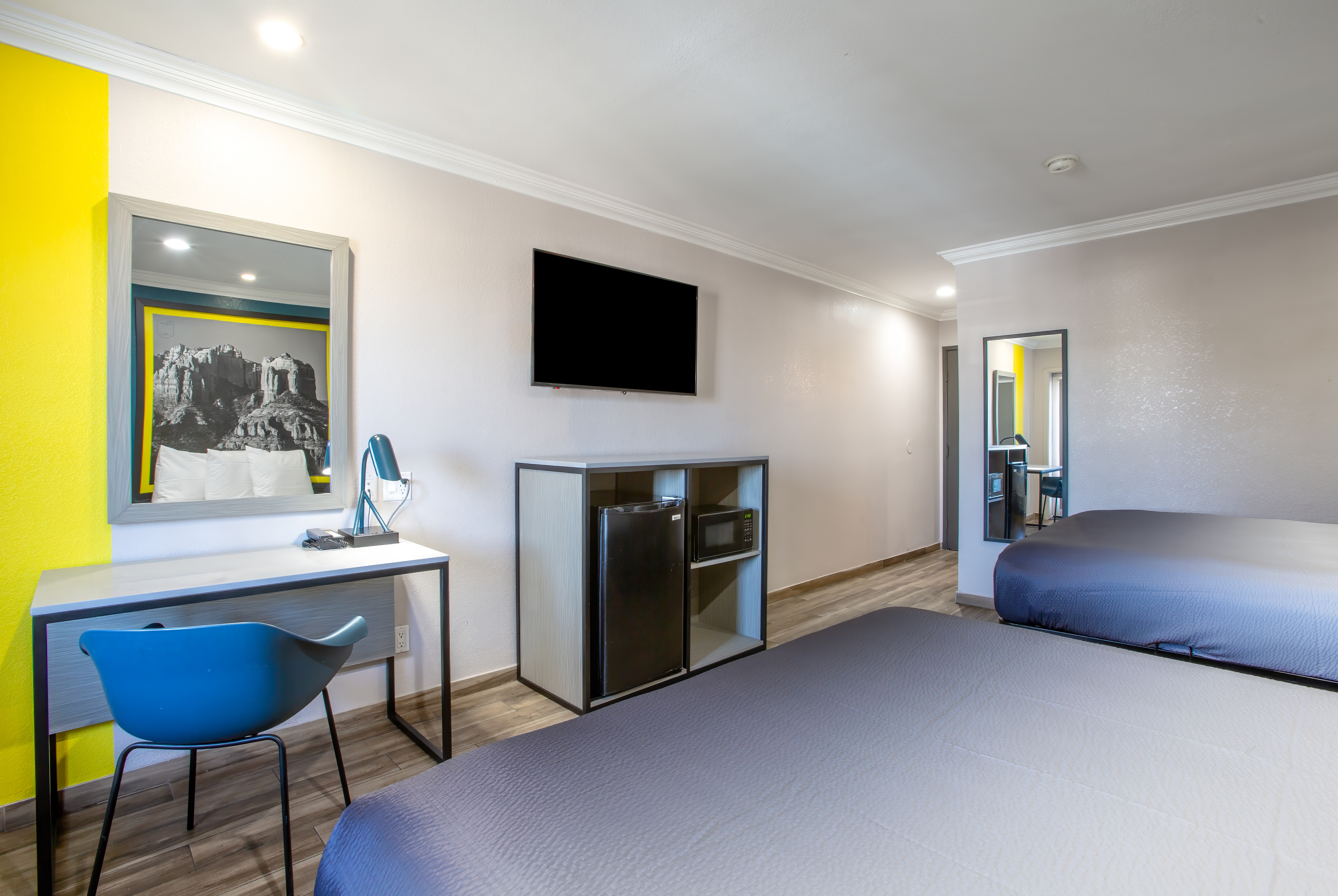 Guest room at the Super 8 by Wyndham Mesa Downtown Near Convention Center in Mesa, Arizona