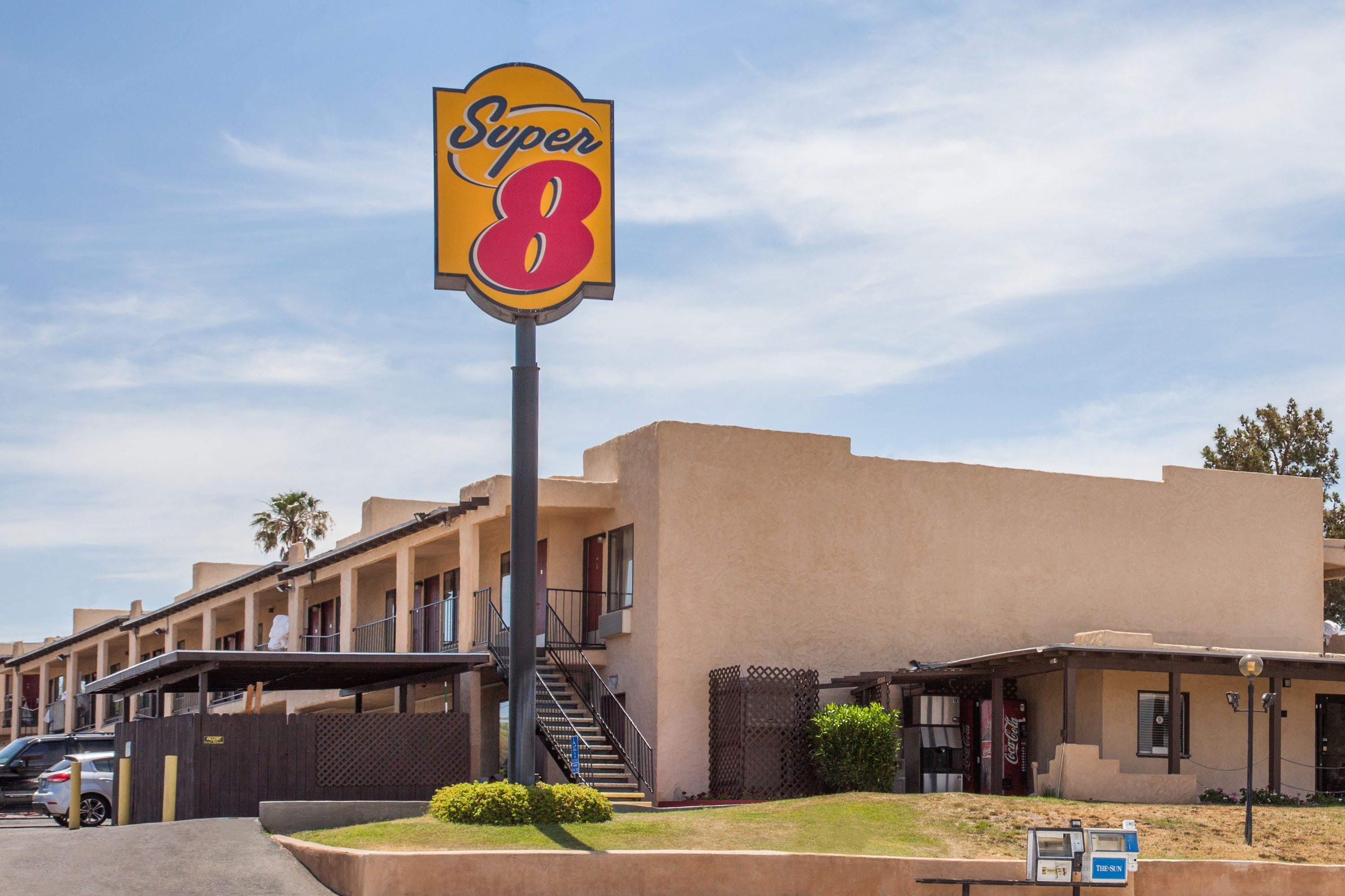 Exterior Day Image of Super 8 by Wyndham Barstow hotel in Barstow, California