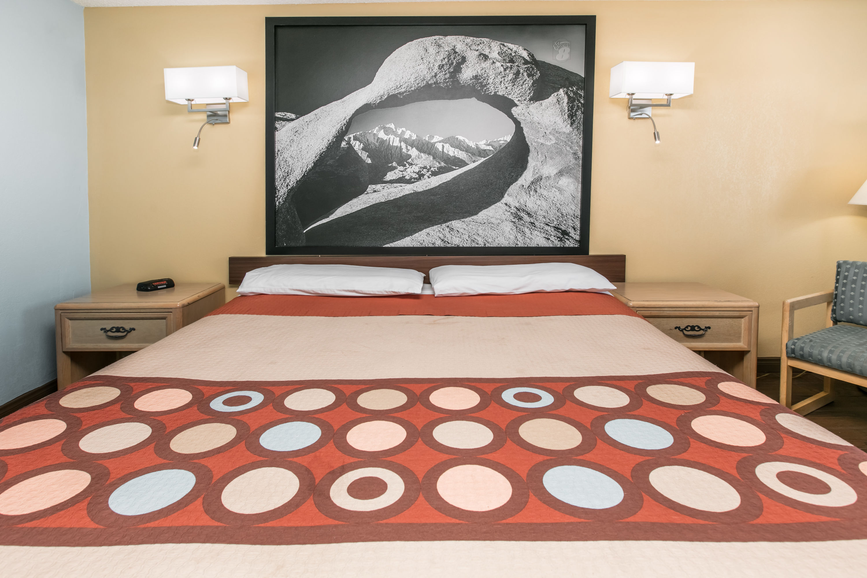 Guest room at the Super 8 by Wyndham Bishop in Bishop, California