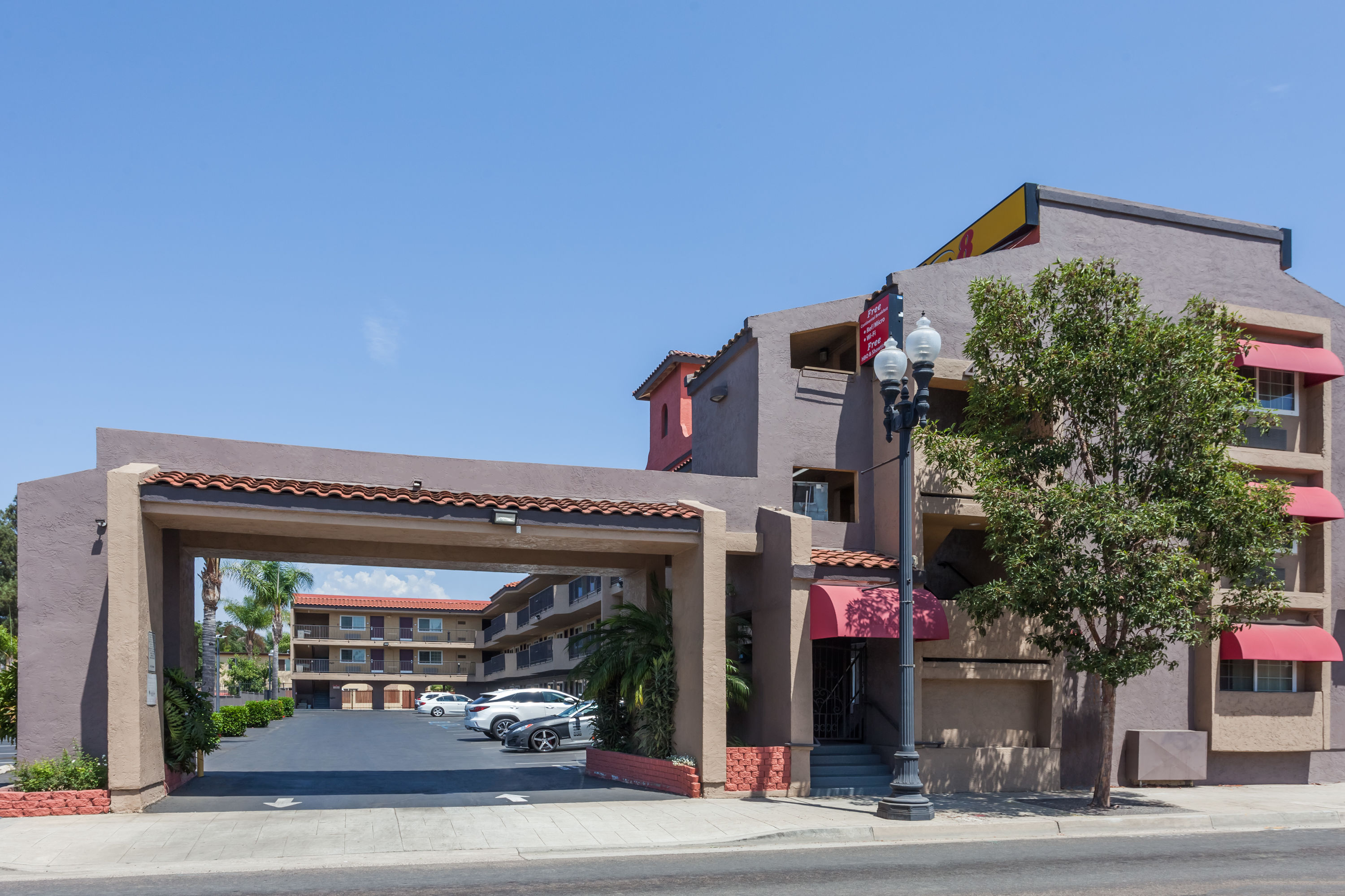 Exterior Day Image of Super 8 by Wyndham El Cajon/San Diego hotel in El Cajon, California