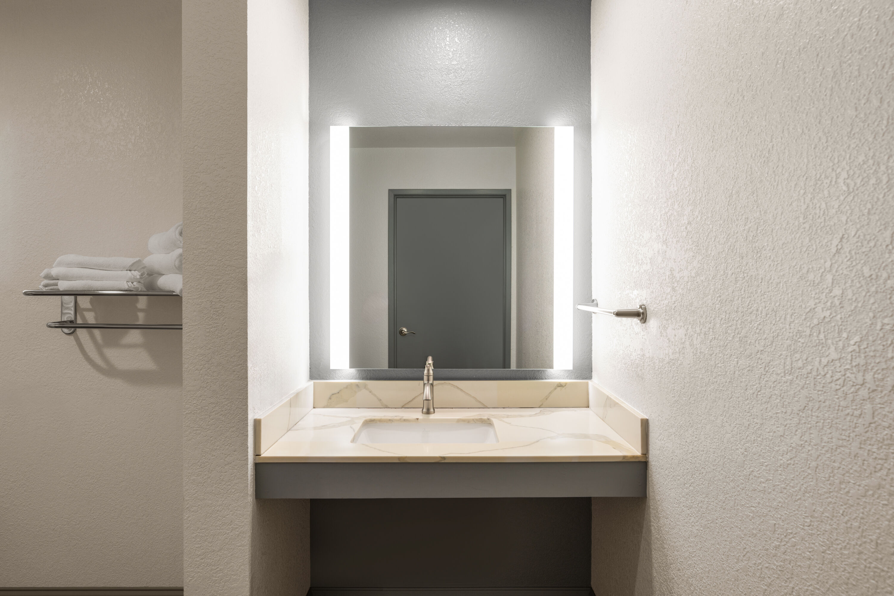 Guest room bath at the Super 8 by Wyndham Fort Bragg in Fort Bragg, California