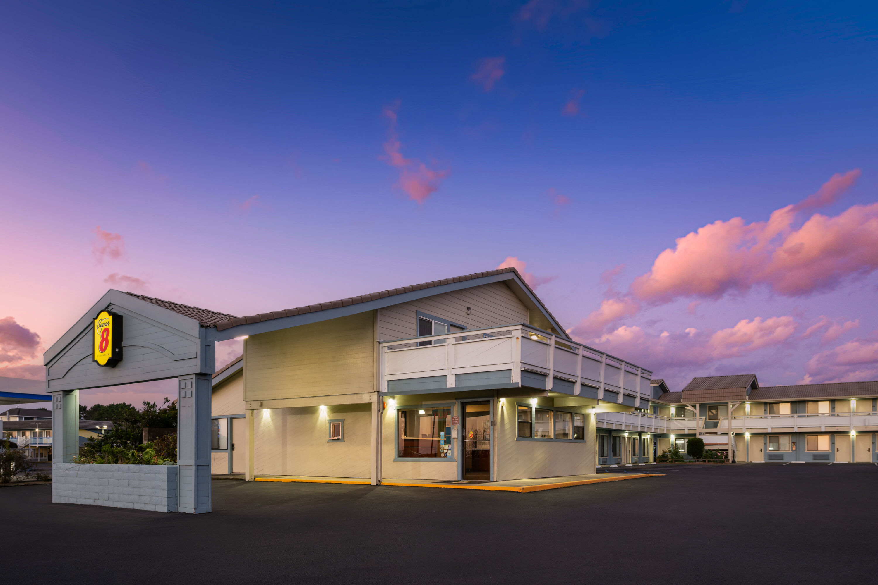 Exterior Dusk Image of Super 8 by Wyndham Fort Bragg hotel in Fort Bragg, California