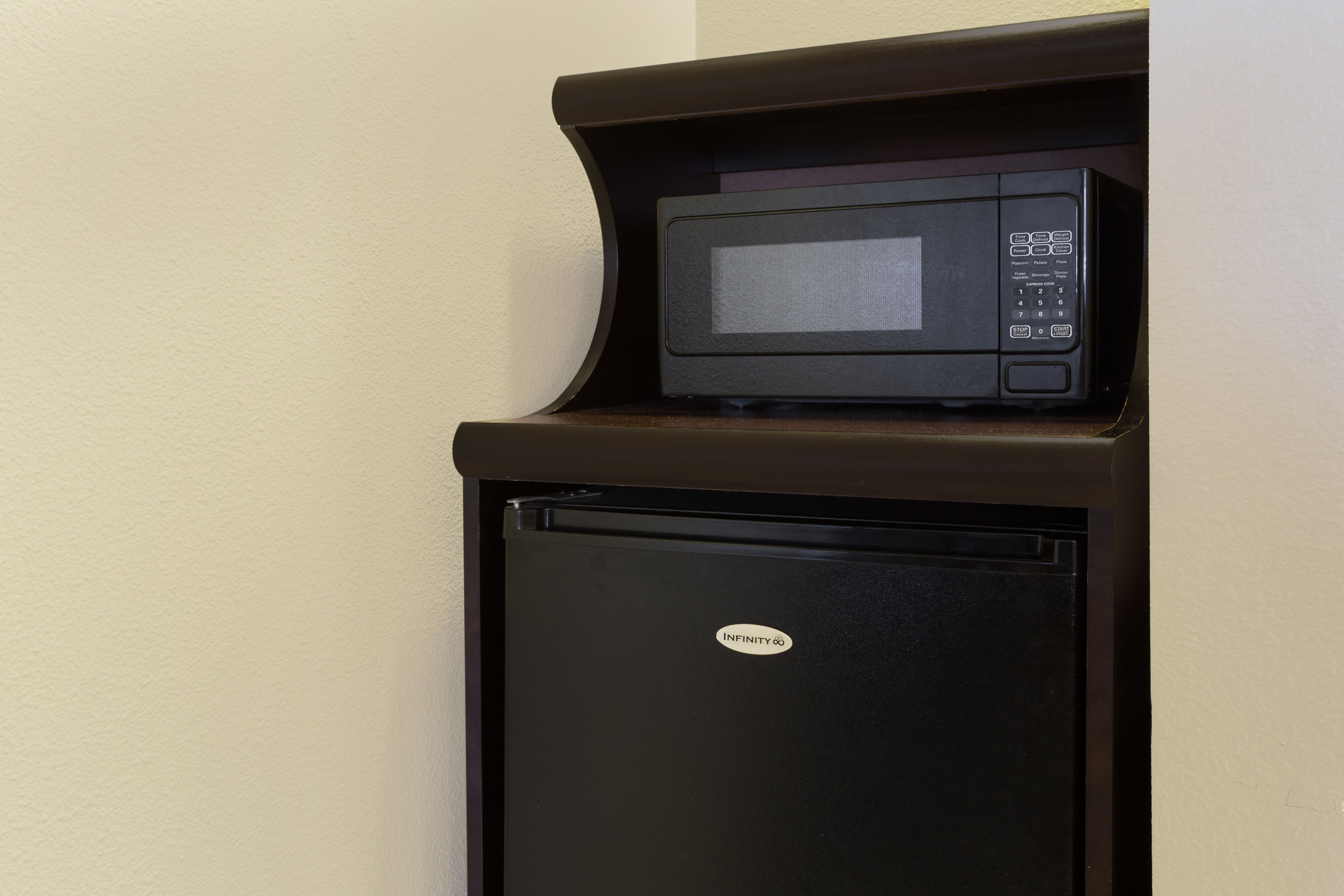 Guest room feature at the Super 8 by Wyndham Fortuna in Fortuna, California