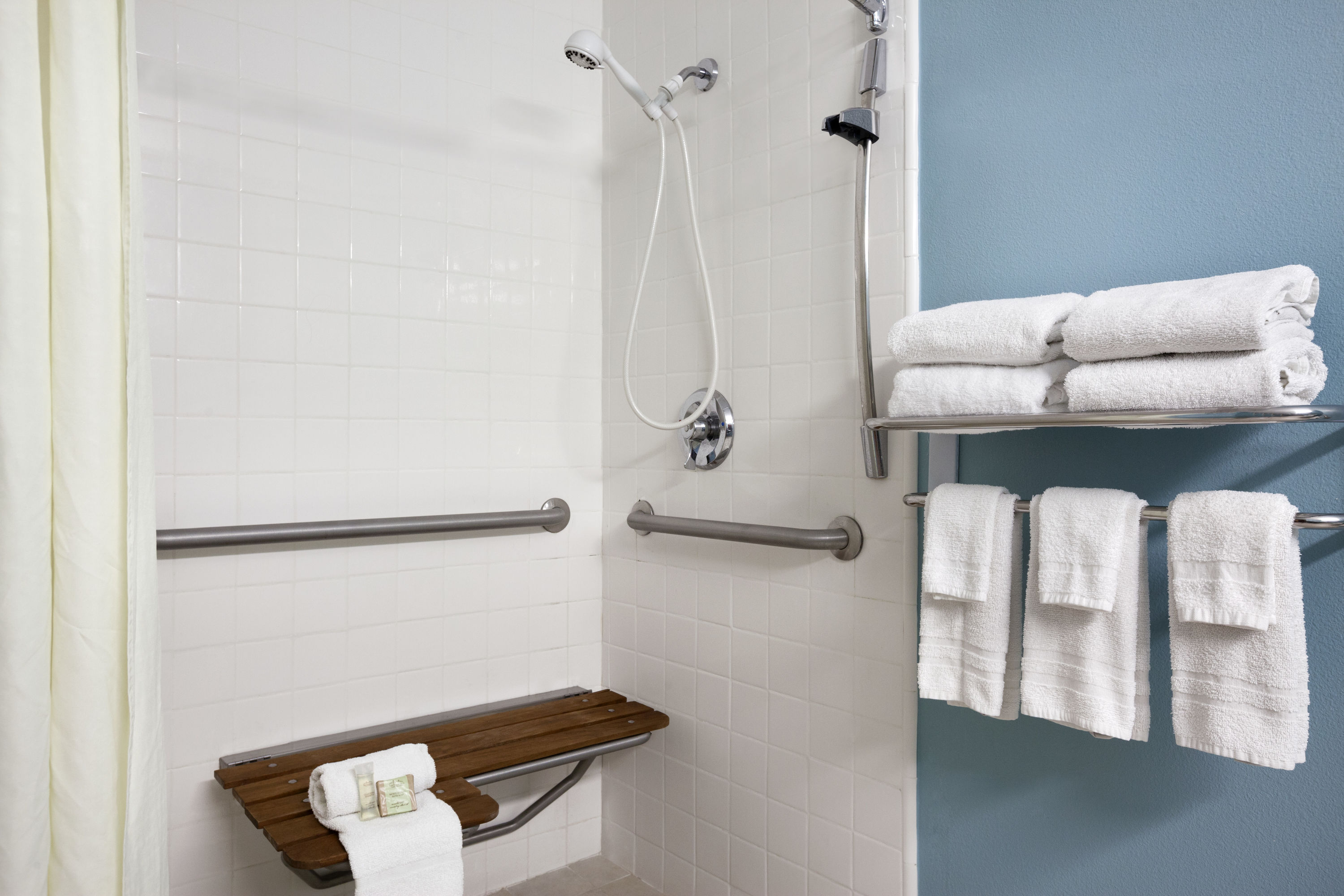 Guest room bath at the Super 8 by Wyndham Indio in Indio, California