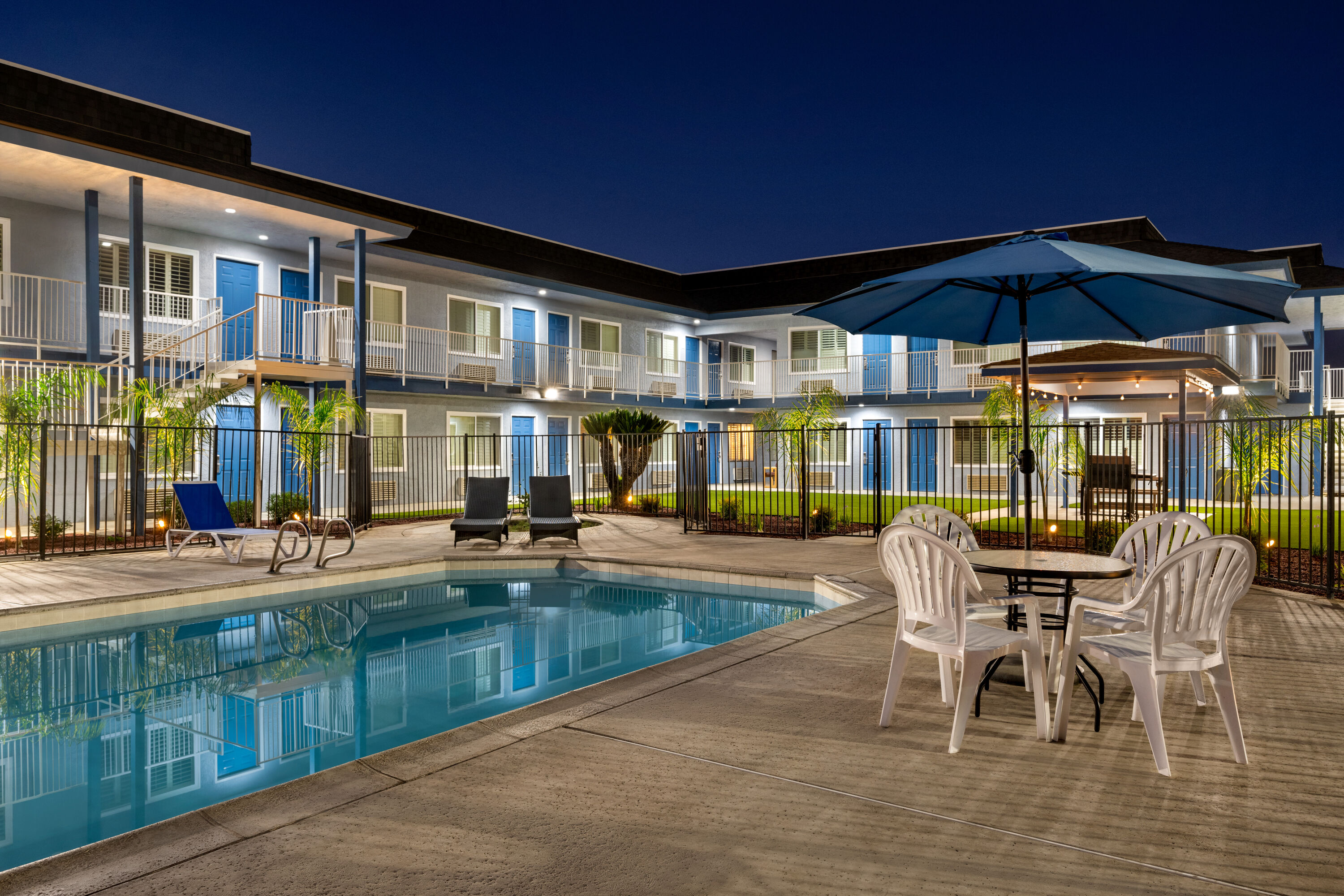 Super 8 Lindsay Ca
