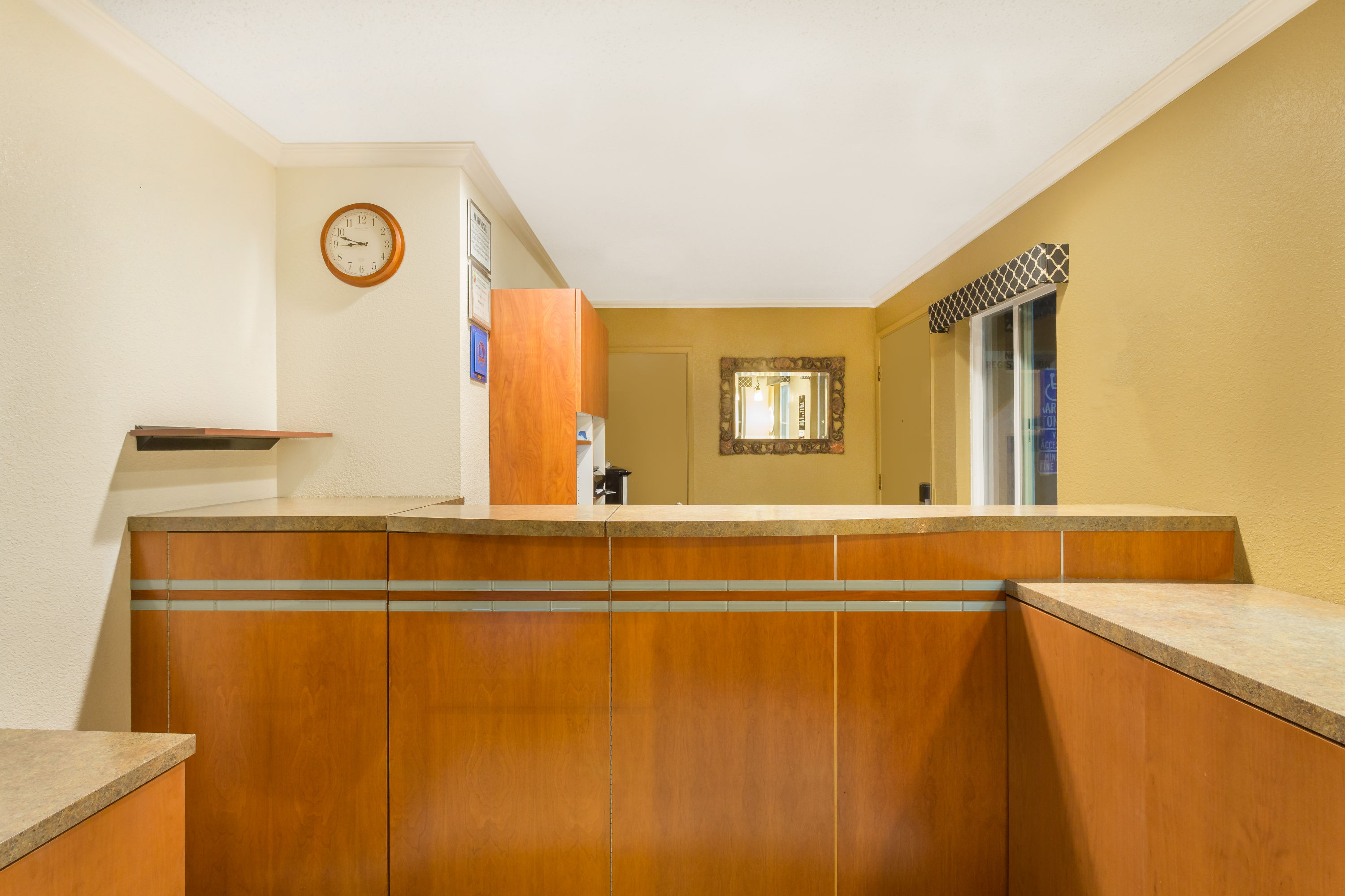Super 8 By Wyndham Martinez Martinez Ca Hotels