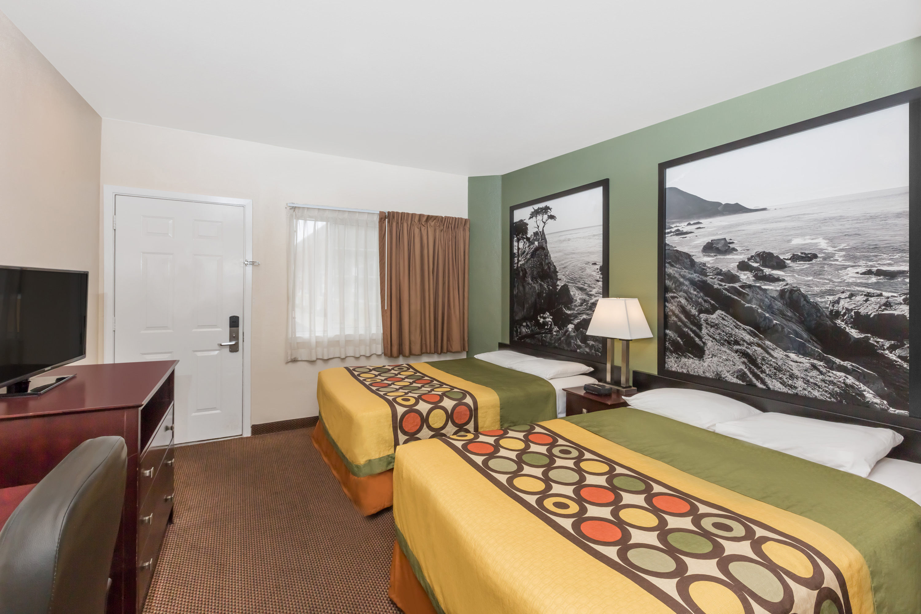 Super 8 By Wyndham Monterey Monterey Ca Hotels