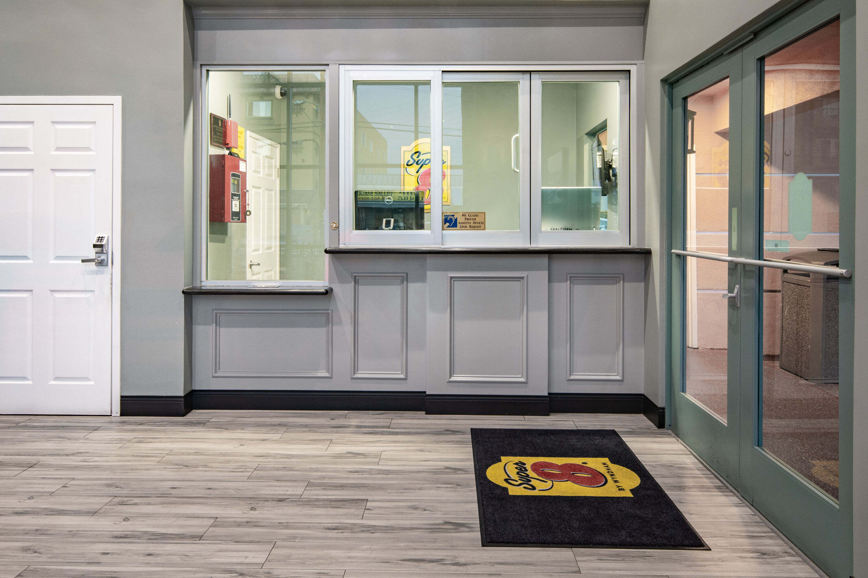 Super 8 by Wyndham North Hollywood reception in North Hollywood, California