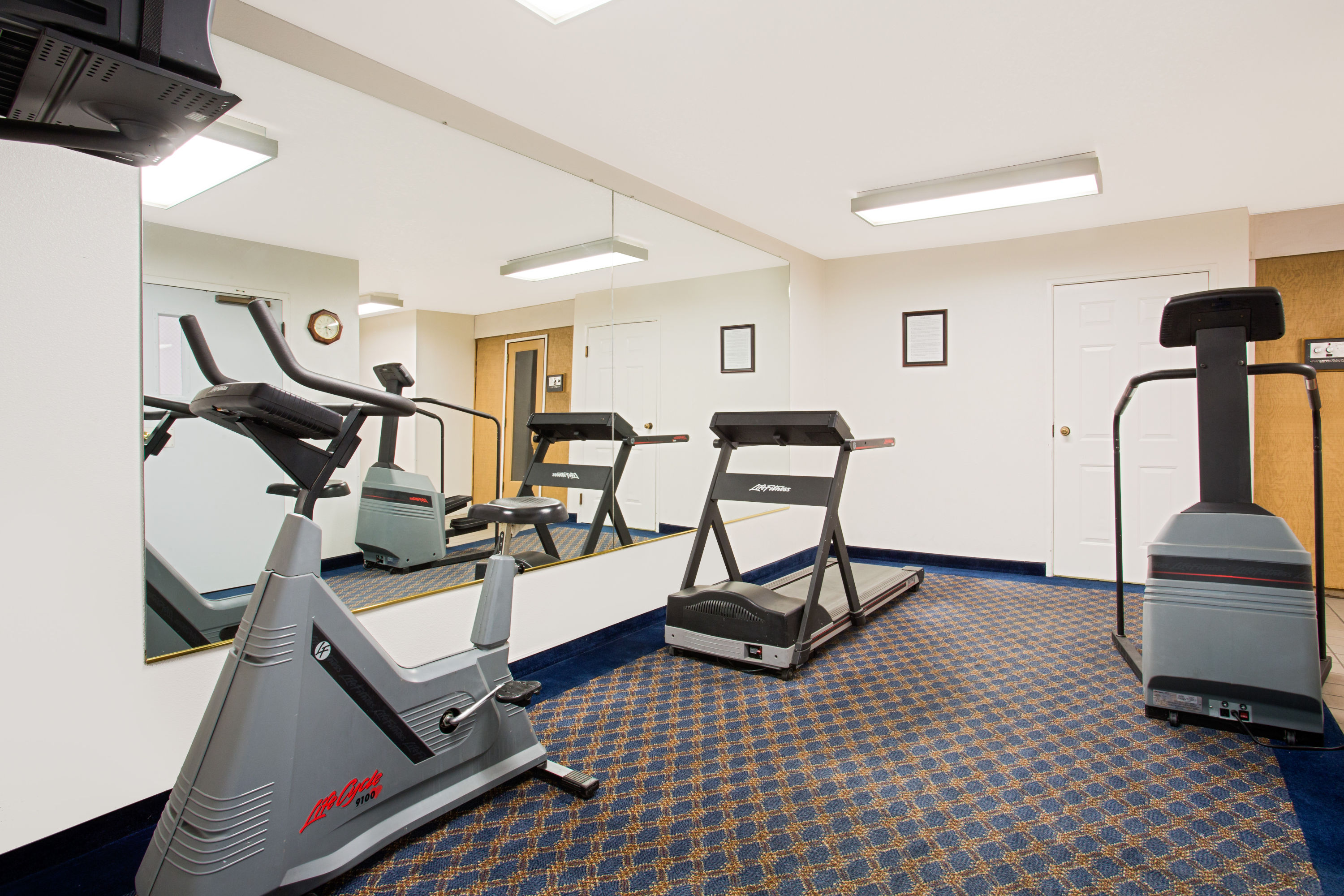 Fitness room at Super 8 by Wyndham Oroville in Oroville, California