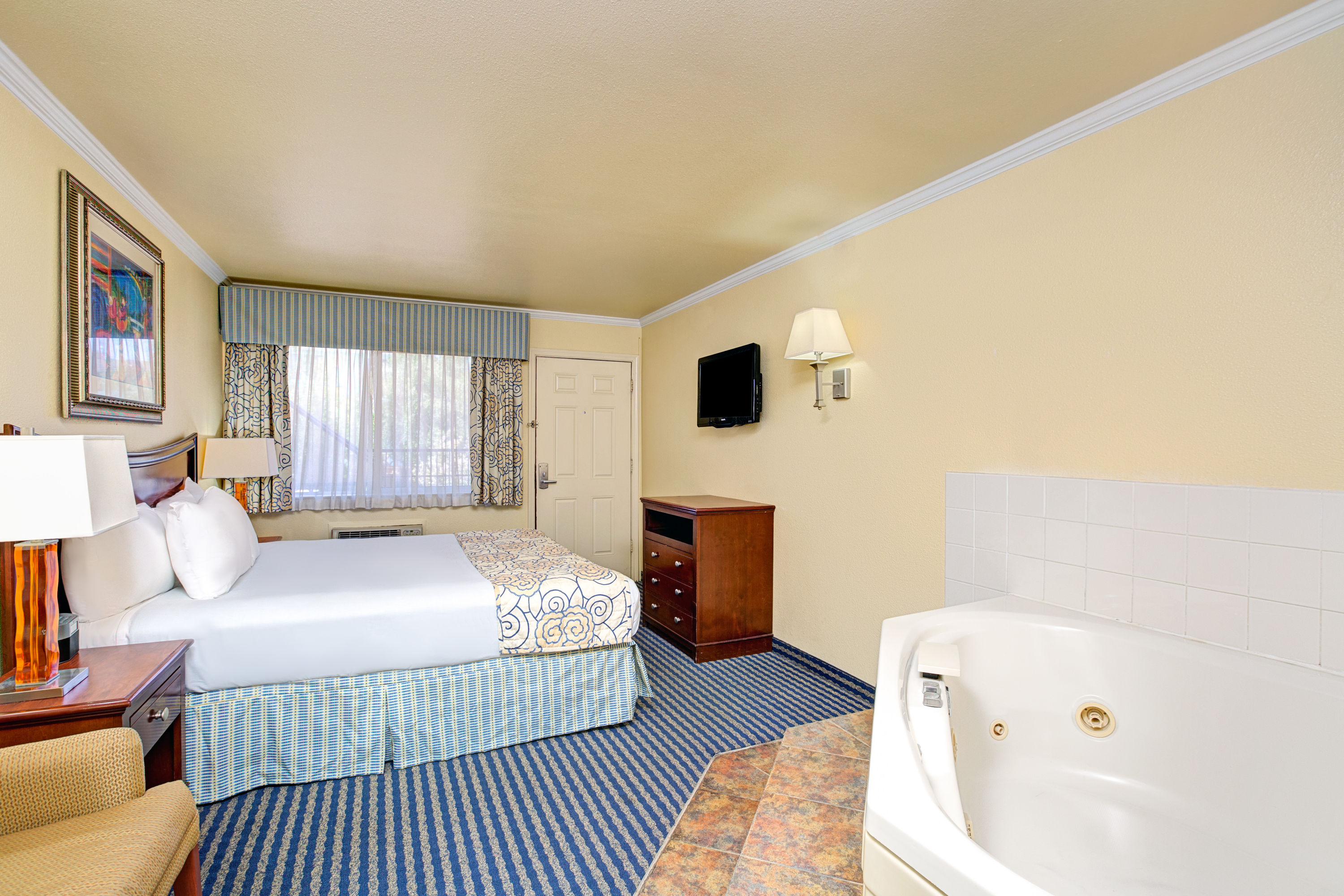 Super 8 By Wyndham Santa Cruz Beach Boardwalk East Santa