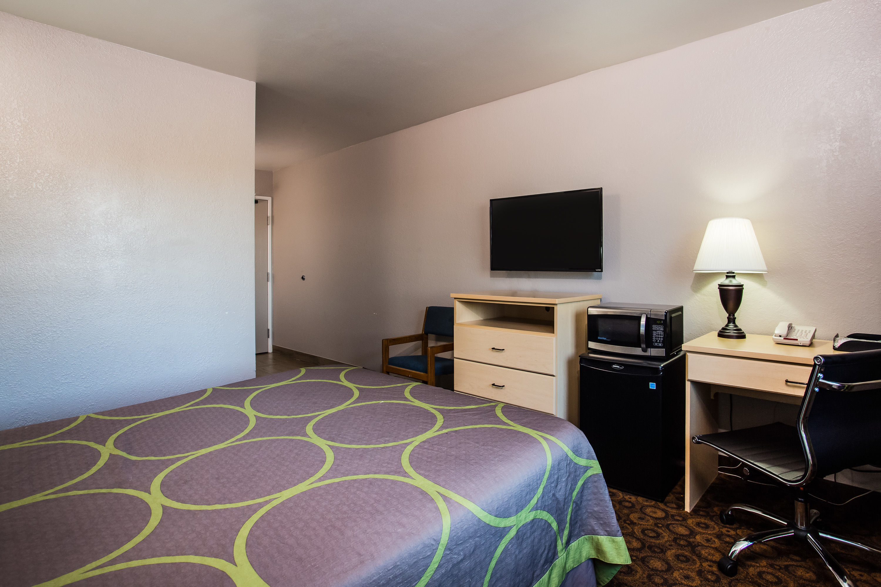 Guest room at the Super 8 by Wyndham Vacaville in Vacaville, California
