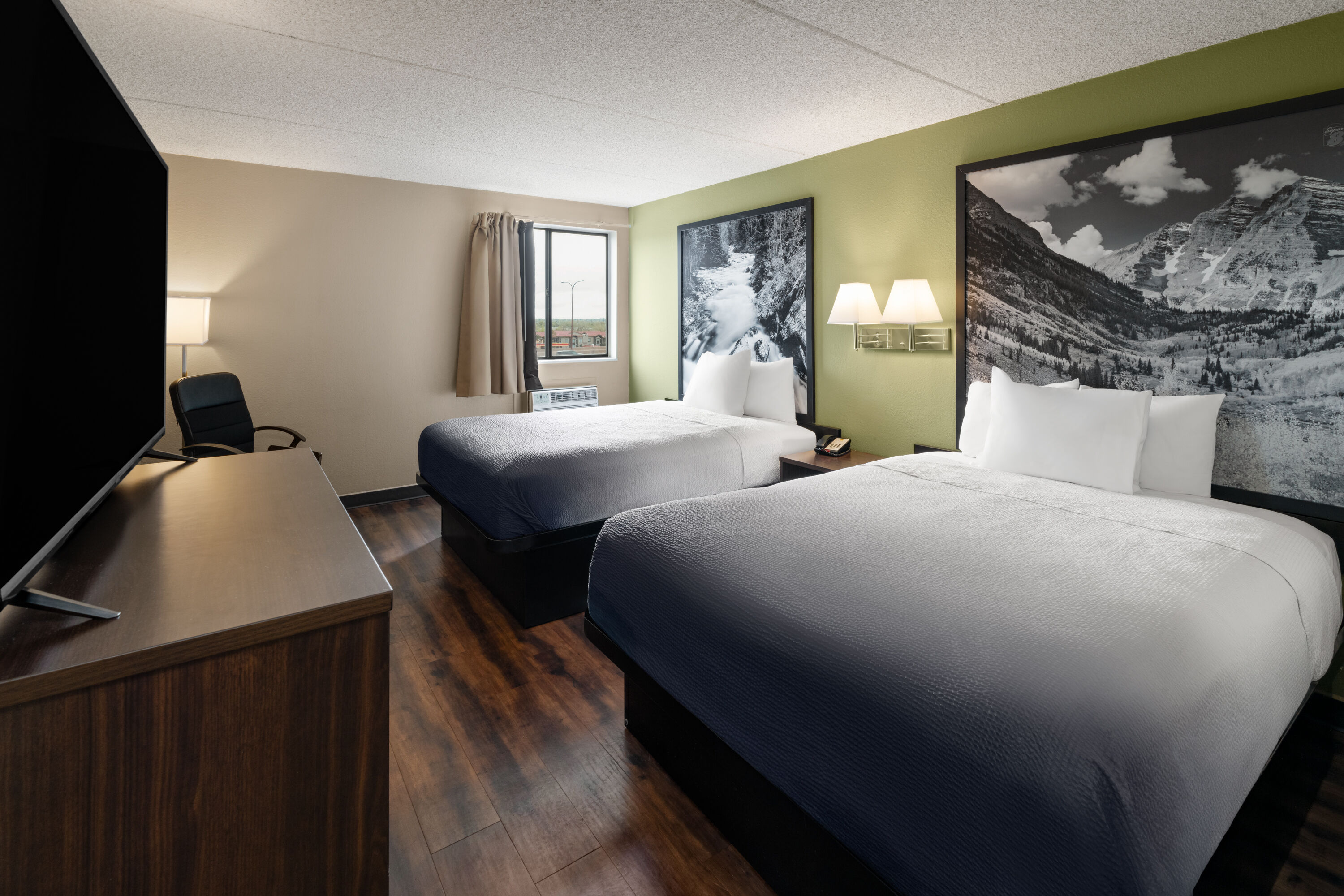 Guest room at the Super 8 by Wyndham Colo. Sprs. Garden Of The Gods in Colorado Springs, Colorado
